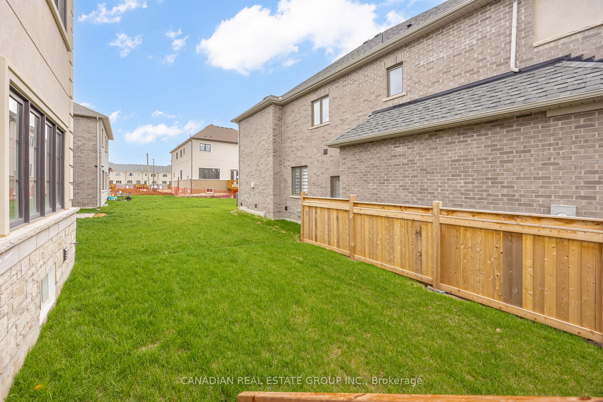 Photo 49 of 141 Danny Wheeler Boulevard, Georgina, Keswick North — HOMEH