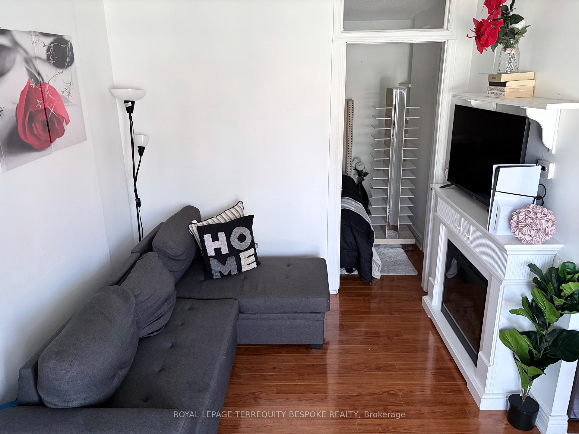 Photo 13 of Unit 3, 95 The Queensway, Toronto, High Park-Swansea — HOMEH