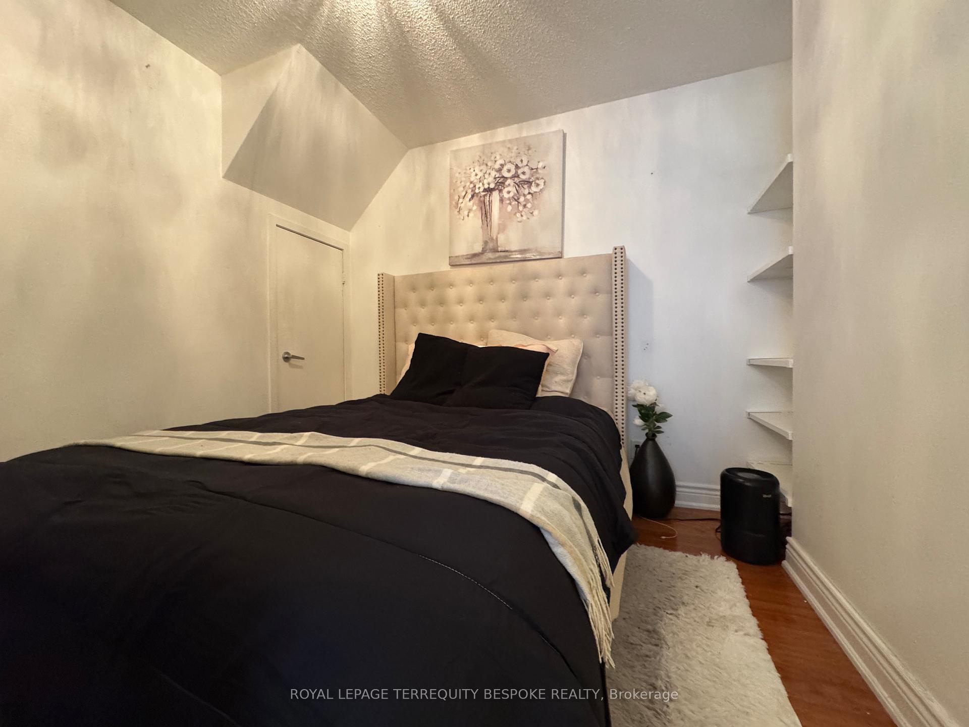 Photo 15 of Unit 3, 95 The Queensway, Toronto, High Park-Swansea — HOMEH