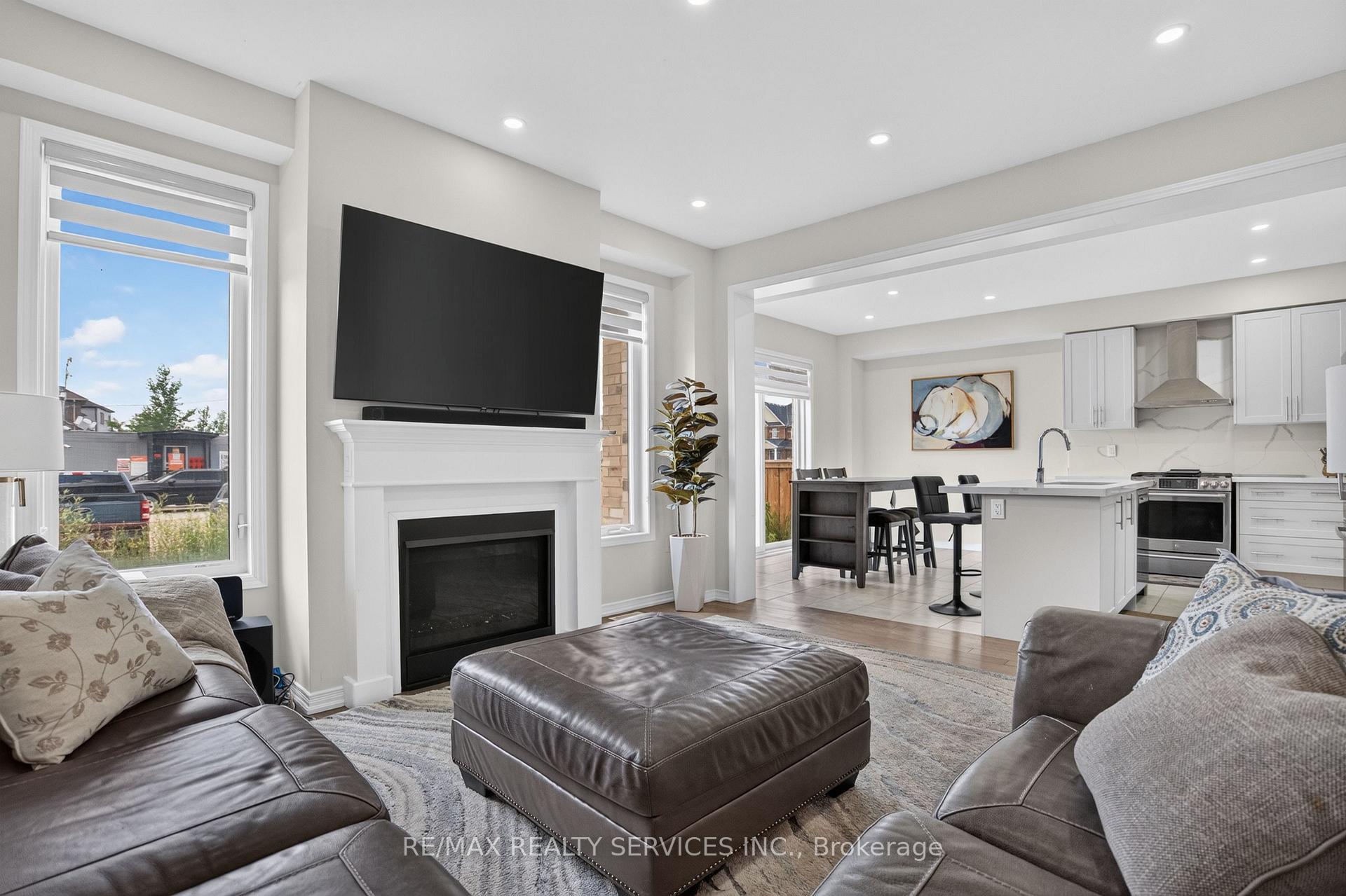 Photo 12 of 8 Munro Circle, Brantford, Empire South — HOMEH