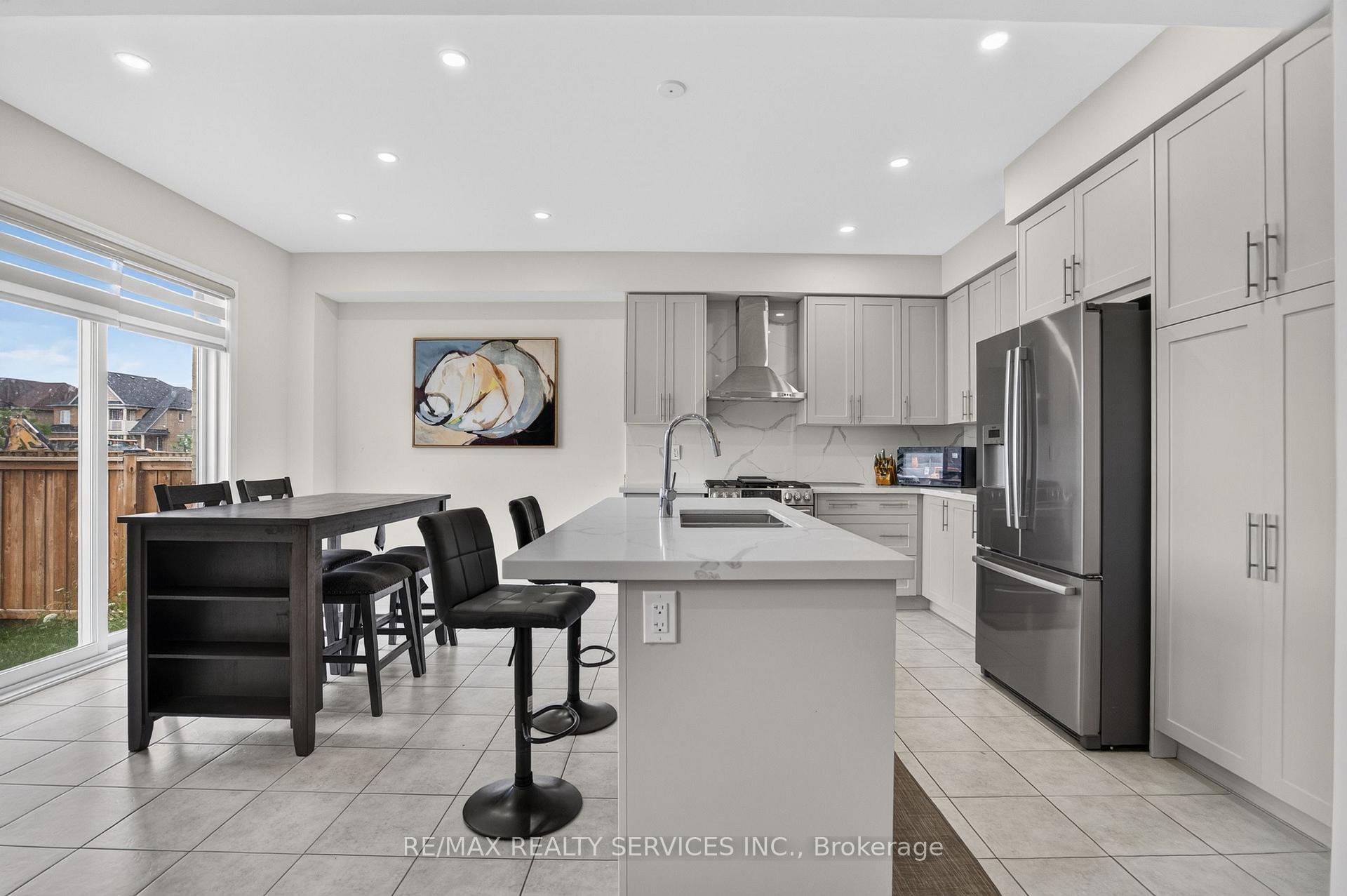 Photo 14 of 8 Munro Circle, Brantford, Empire South — HOMEH
