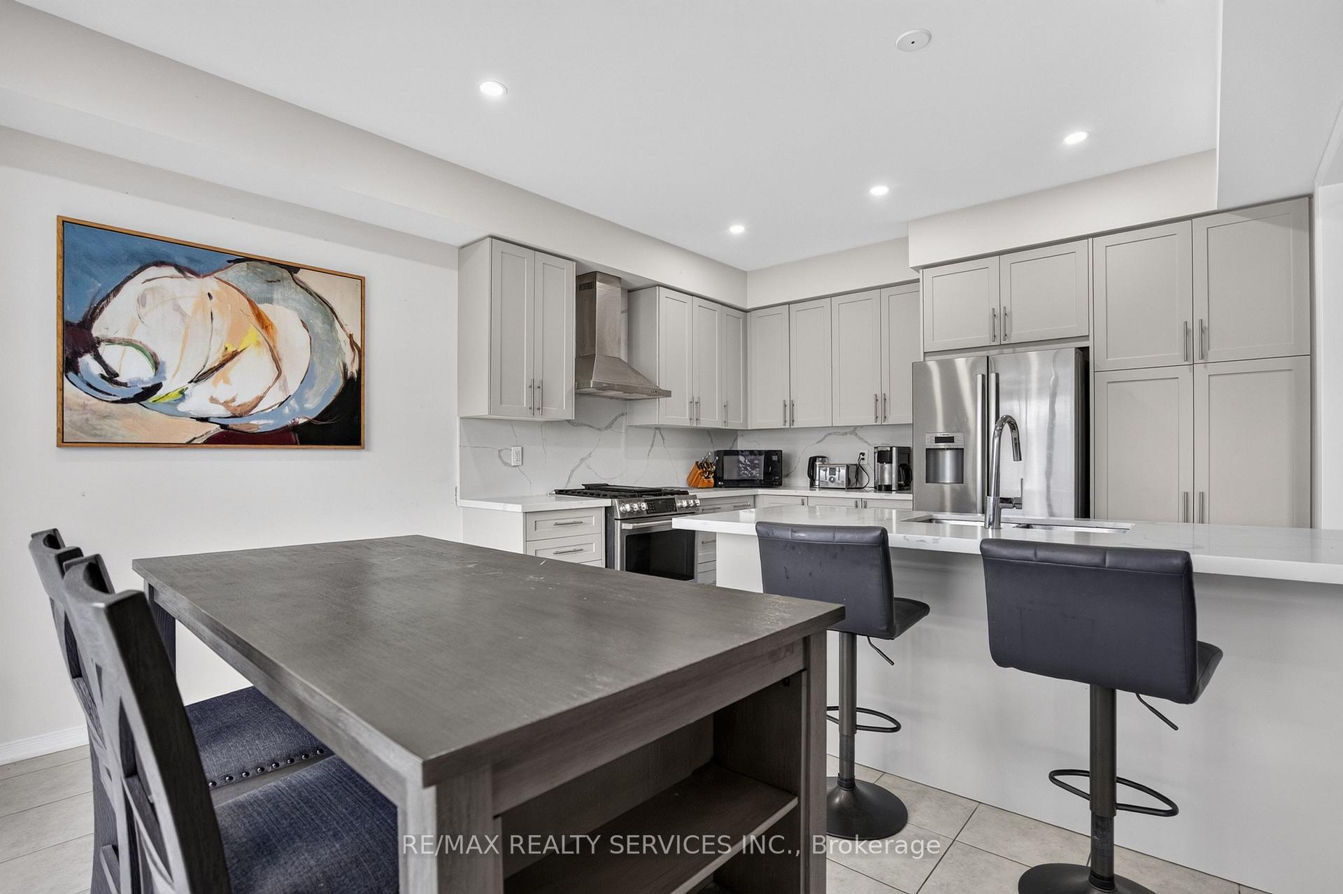 Photo 17 of 8 Munro Circle, Brantford, Empire South — HOMEH