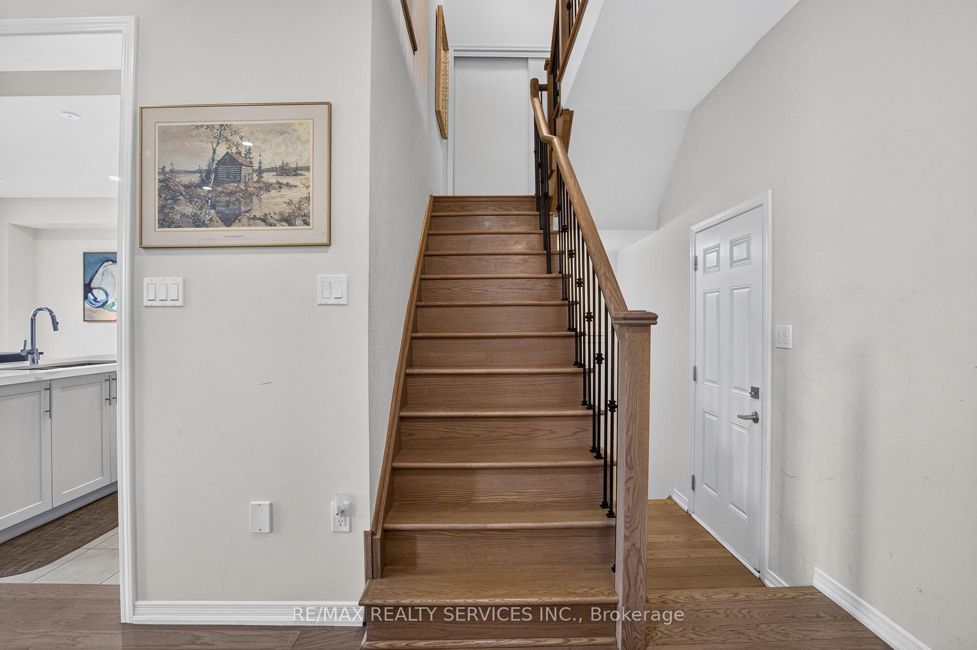 Photo 18 of 8 Munro Circle, Brantford, Empire South — HOMEH