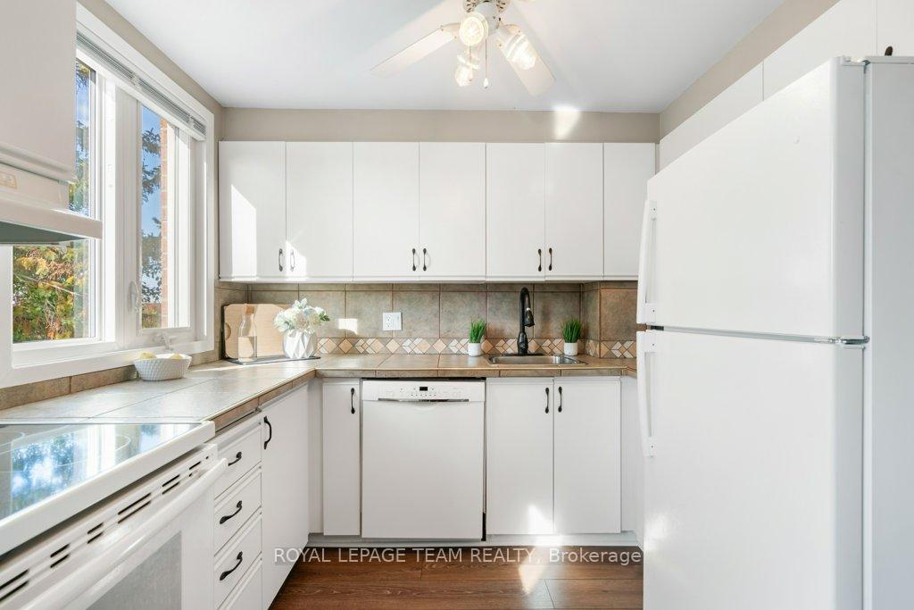 Photo 15 of Unit B, 6754 Jeanne D'Arc Boulevard, Ottawa, Convent Glen North — HOMEH