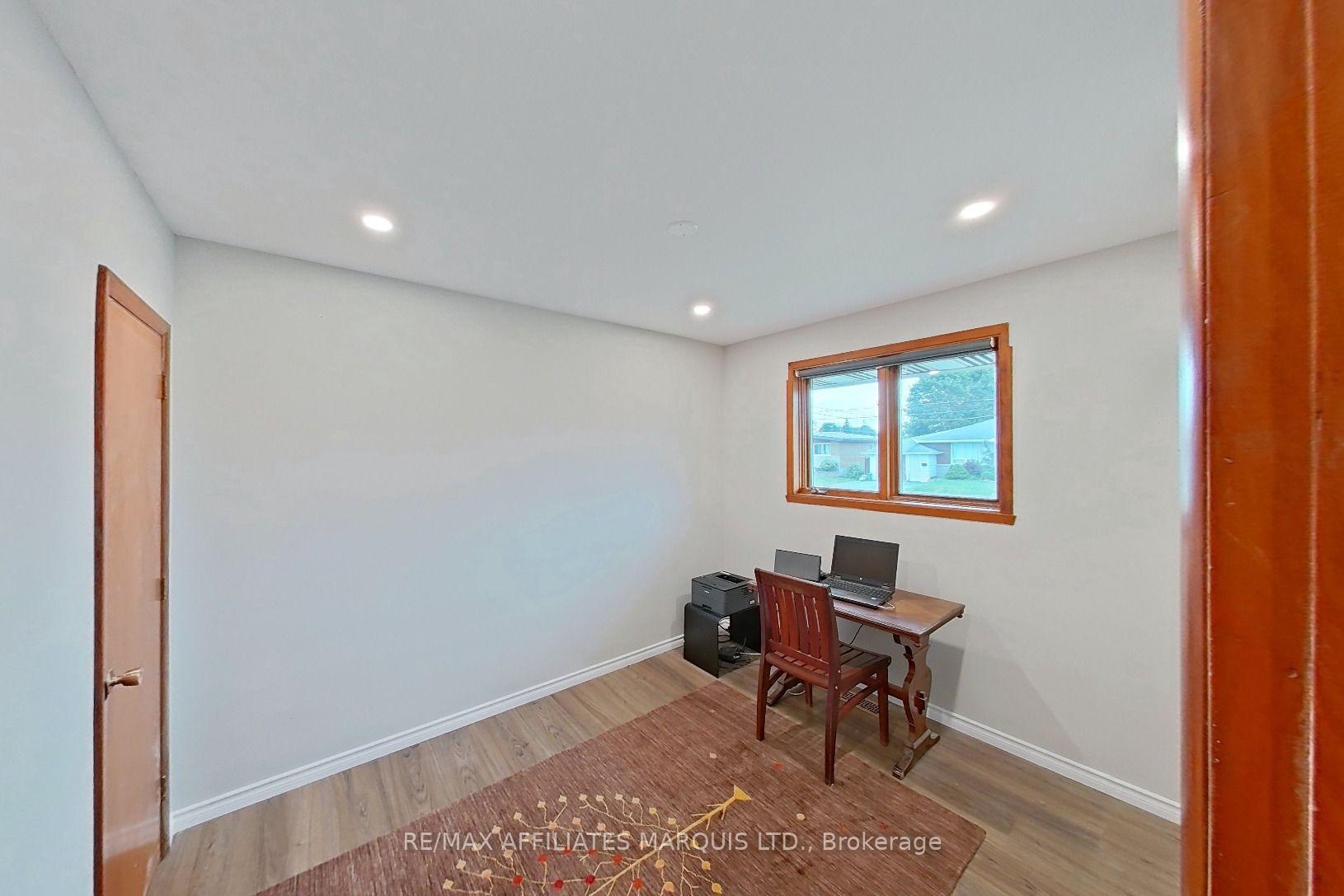Photo 12 of 777 Sandfield Crescent, Cornwall, Cornwall — HOMEH