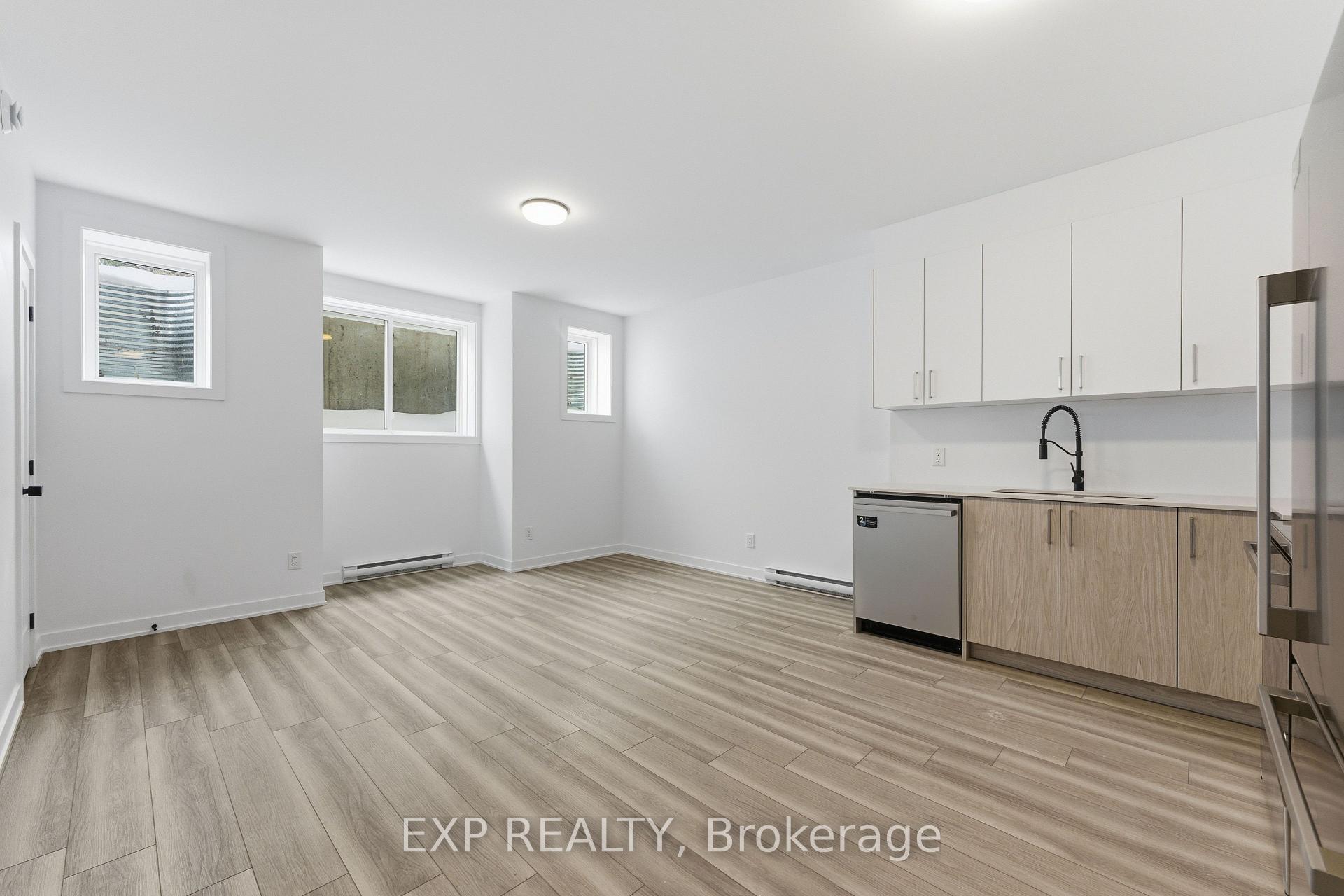 Photo 6 of Unit B, 1373 Louis Lane, Ottawa, Cyrville Rd./Industrial Park — HOMEH