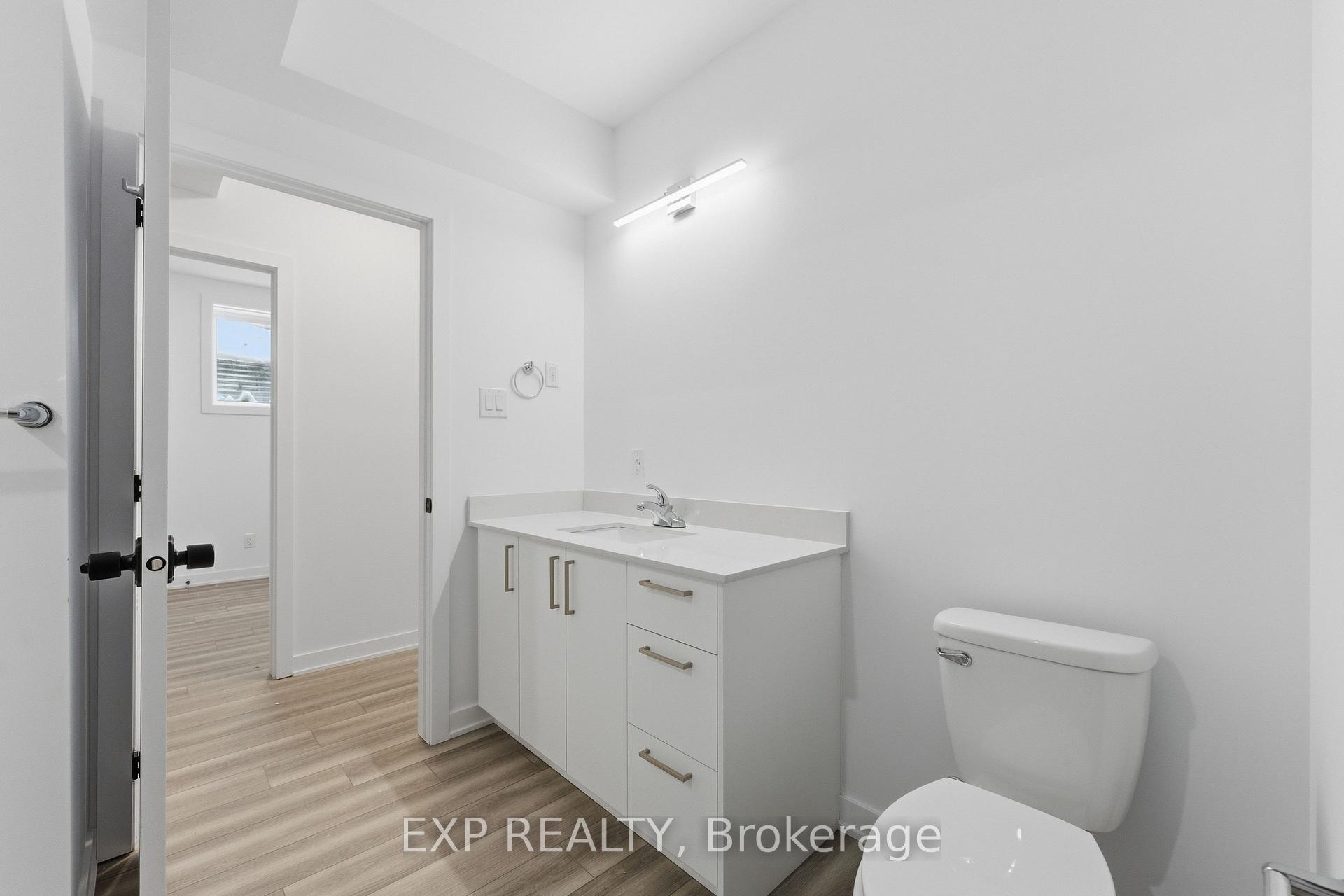 Photo 13 of Unit B, 1373 Louis Lane, Ottawa, Cyrville Rd./Industrial Park — HOMEH