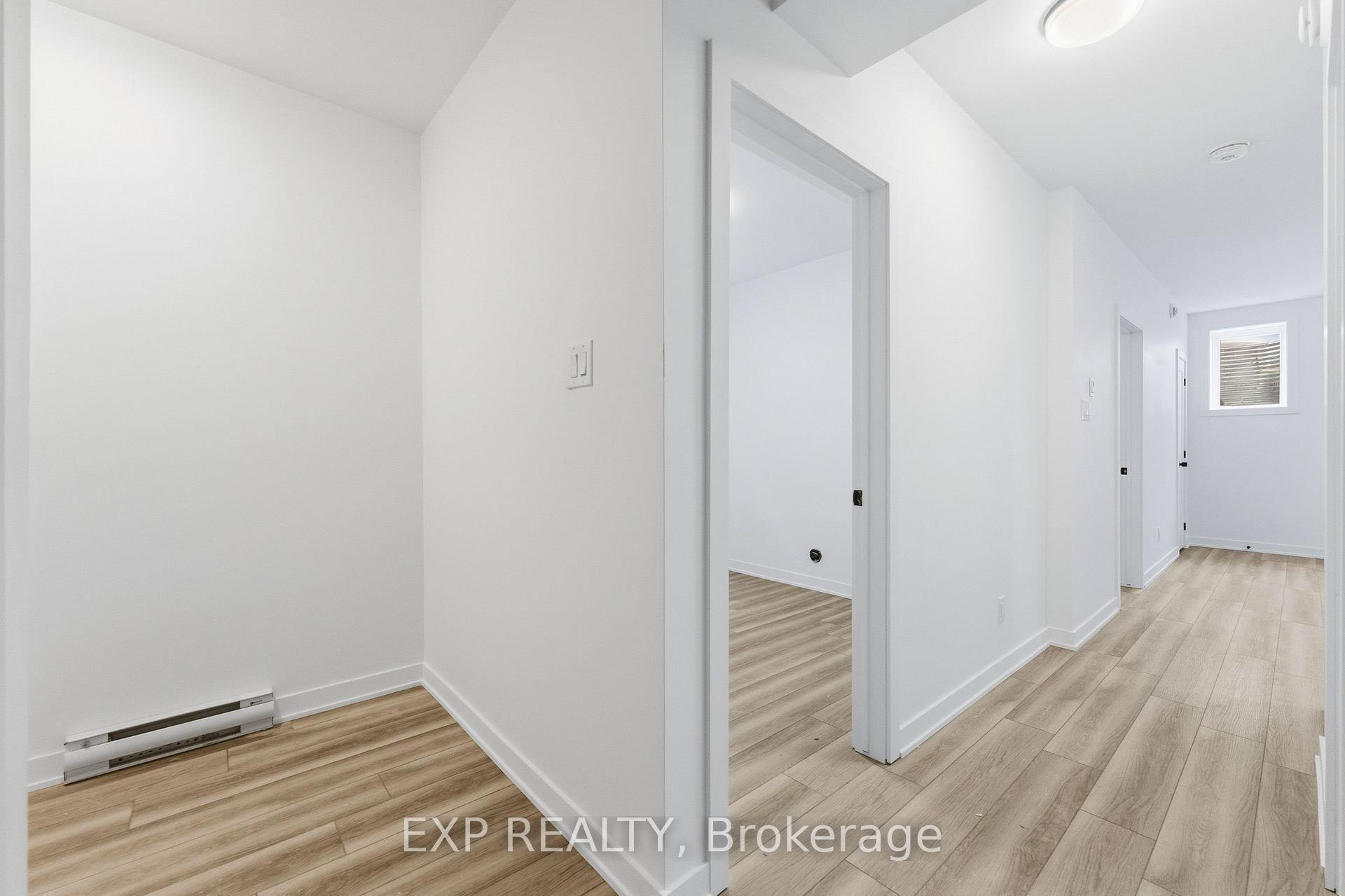 Photo 7 of Unit C, 1373 Louis Lane, Ottawa, Cyrville Rd./Industrial Park — HOMEH