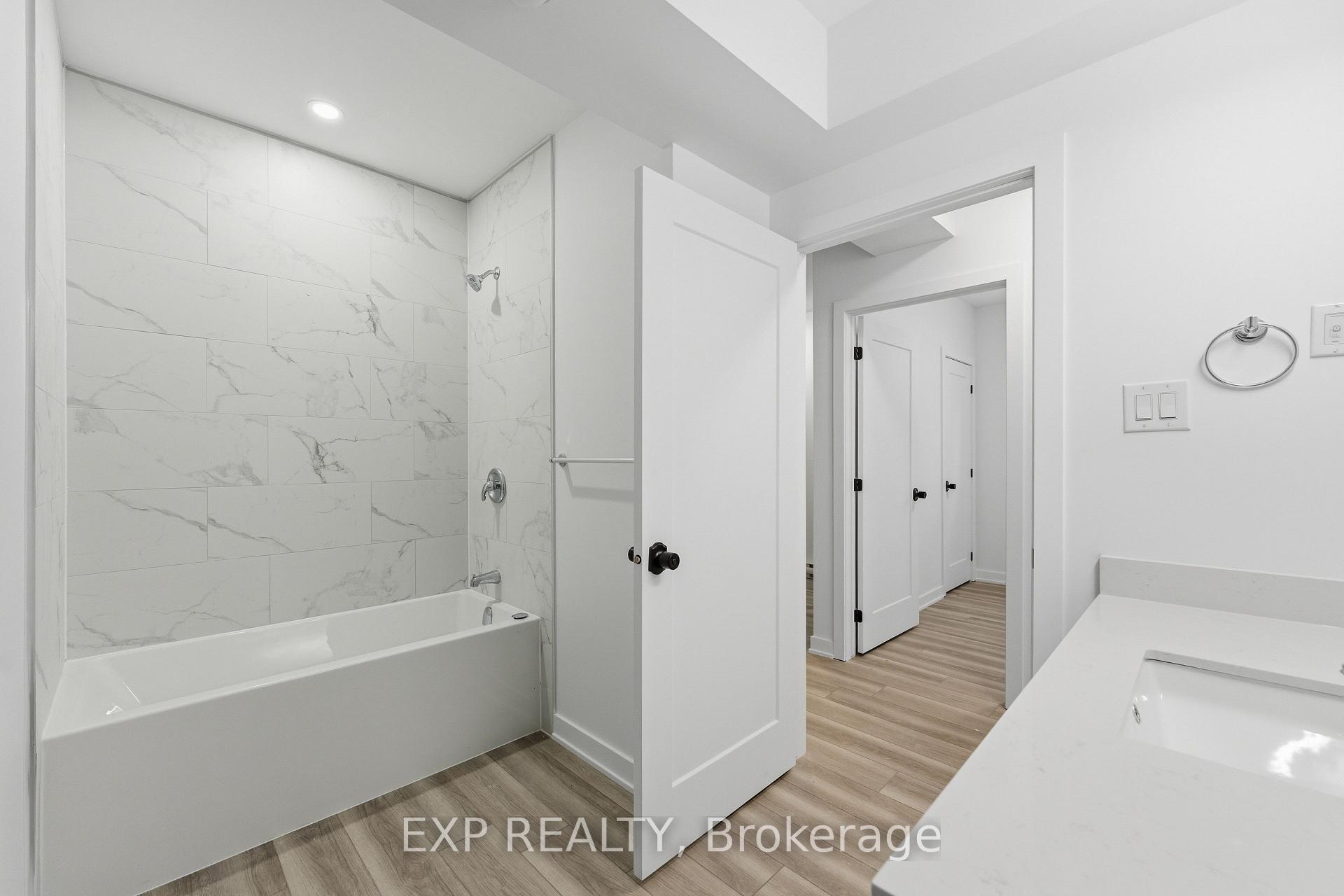 Photo 14 of Unit C, 1373 Louis Lane, Ottawa, Cyrville Rd./Industrial Park — HOMEH