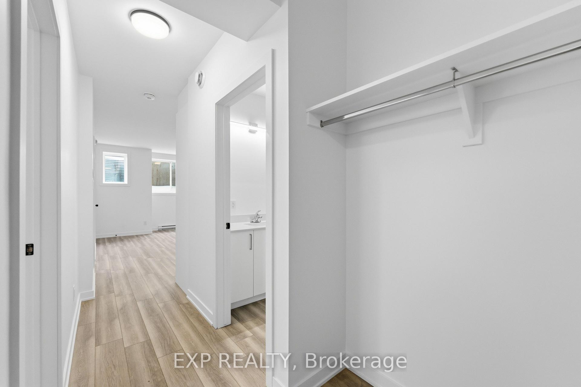 Photo 1 of Unit C, 1371 Louis Lane, Ottawa, Cyrville Rd./Industrial Park — HOMEH
