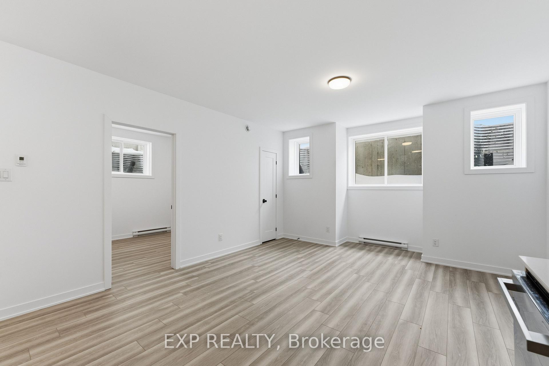Photo 6 of Unit C, 1371 Louis Lane, Ottawa, Cyrville Rd./Industrial Park — HOMEH