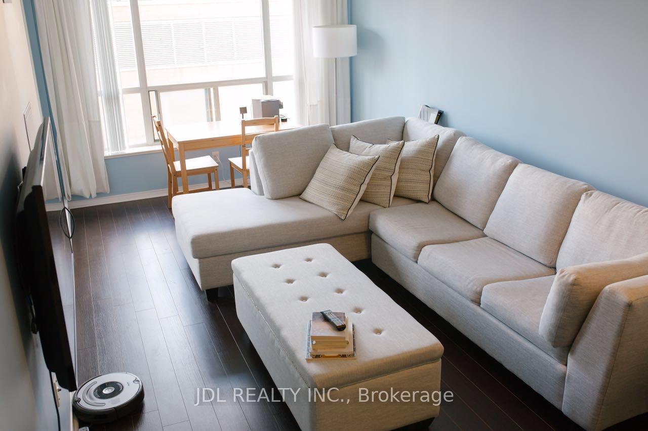Photo 5 of Unit 603, 887 Bay Street, Toronto, Bay Street Corridor — HOMEH