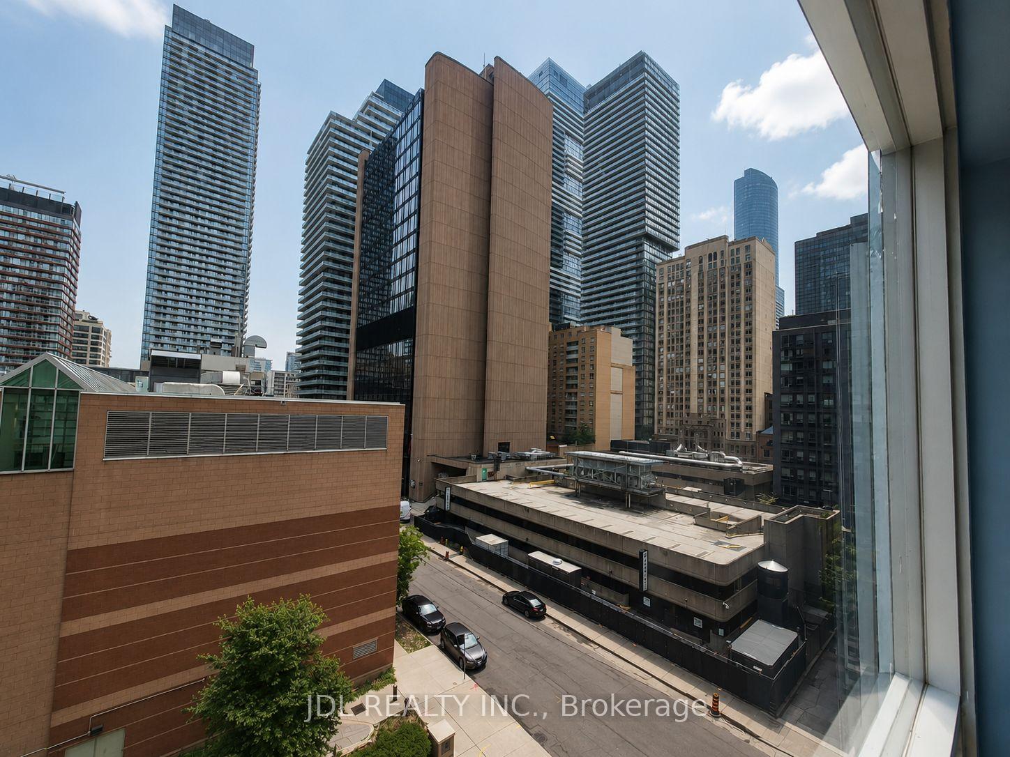 Photo 11 of Unit 603, 887 Bay Street, Toronto, Bay Street Corridor — HOMEH
