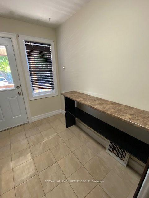 Photo 6 of Unit 1, 570 Gladstone Avenue, Ottawa, Ottawa Centre — HOMEH