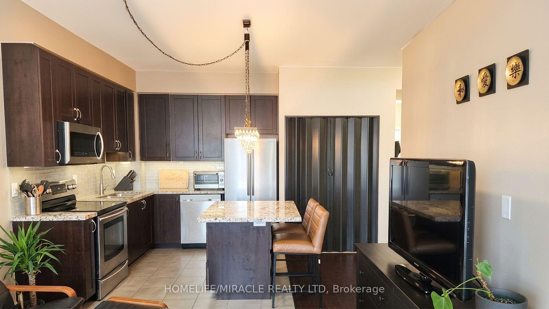 Photo 4 of Unit 425, 1940 Ironstone Drive, Burlington, Uptown — HOMEH