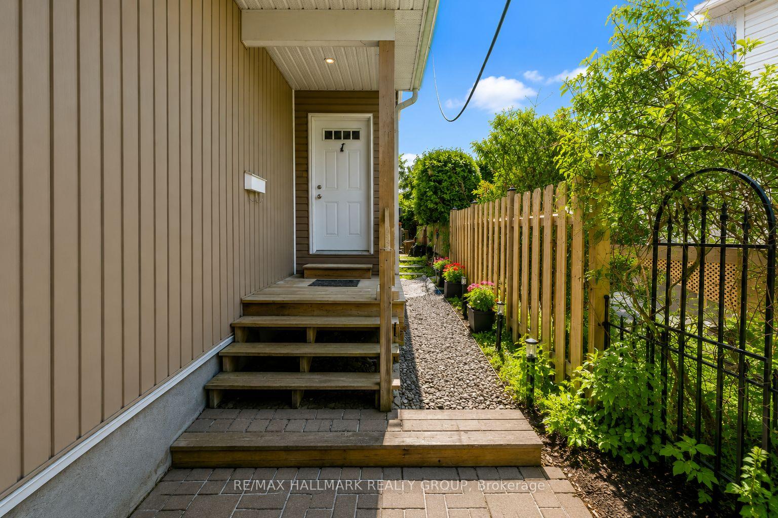 Photo 11 of 1796 Dumas Street, Ottawa, Chateauneuf — HOMEH