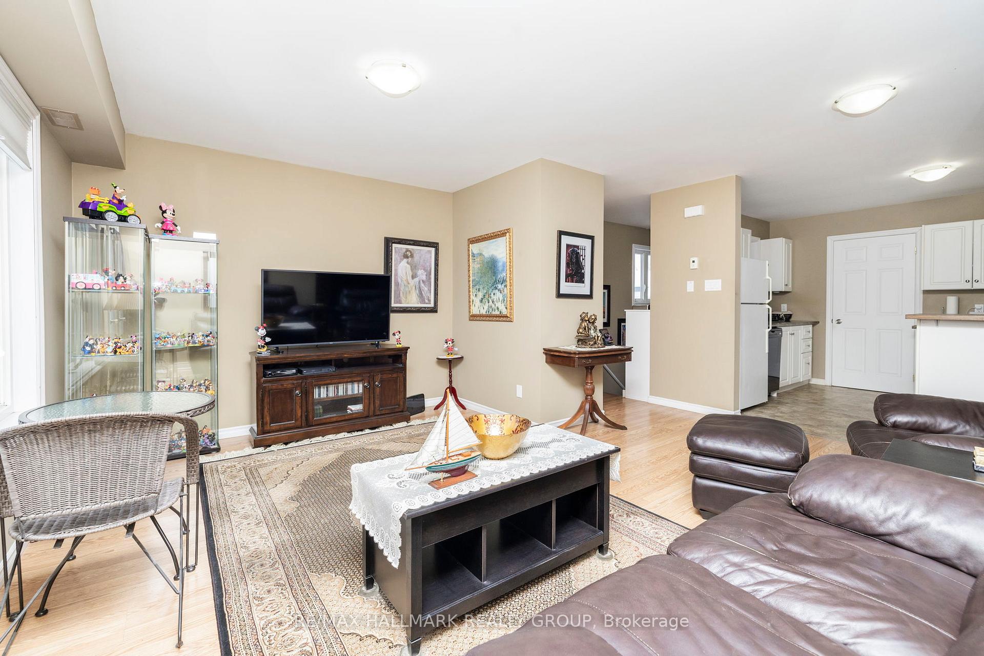 Photo 18 of 1796 Dumas Street, Ottawa, Chateauneuf — HOMEH