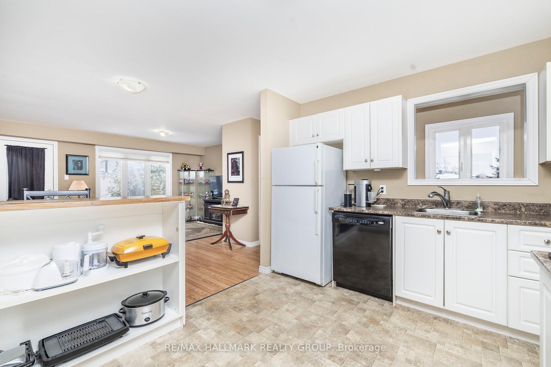 Photo 22 of 1796 Dumas Street, Ottawa, Chateauneuf — HOMEH