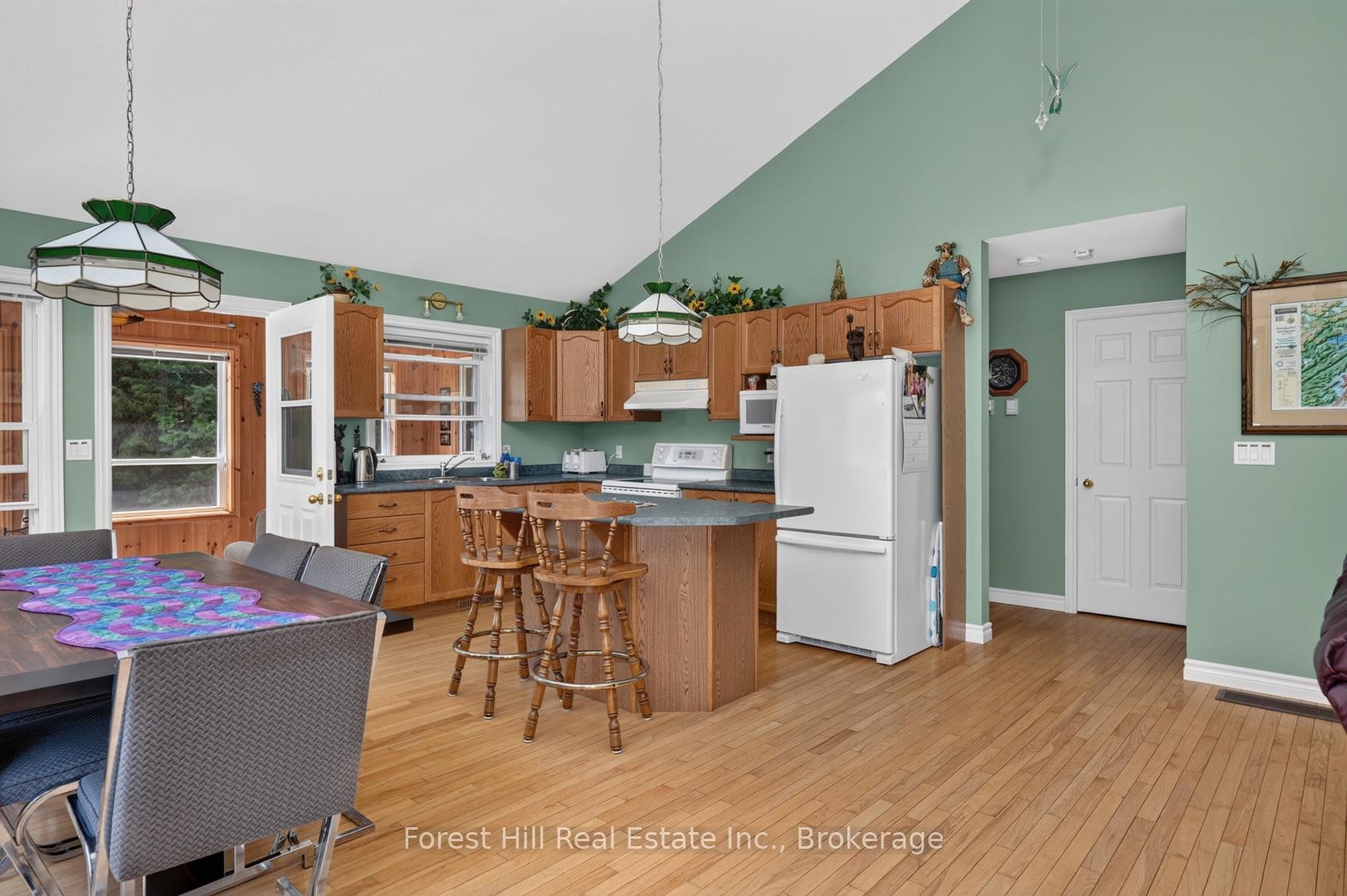 Photo 10 of 1291 Creighton Drive, Algonquin Highlands, Livingstone — HOMEH