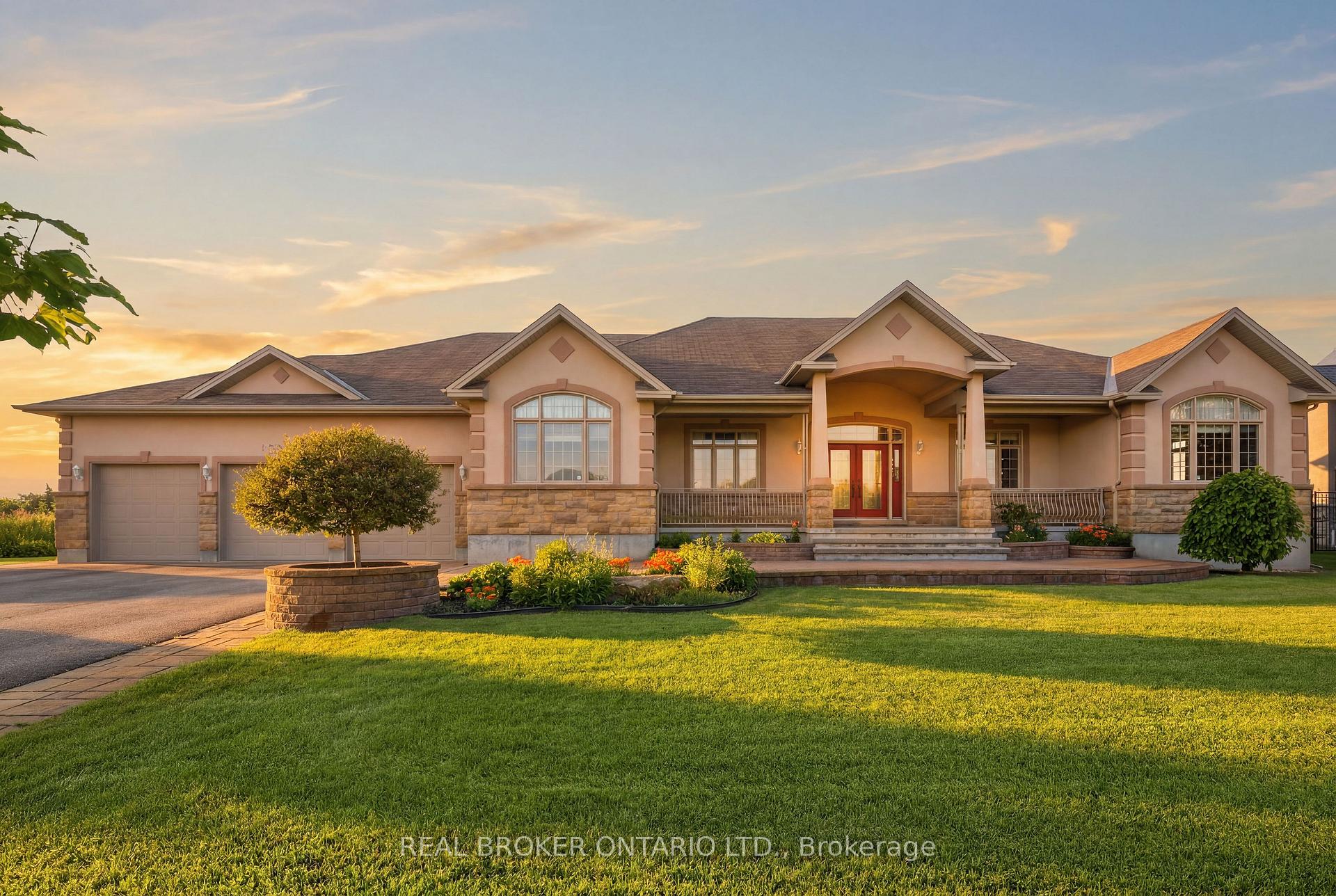 Front of 1032 Black Canary Drive