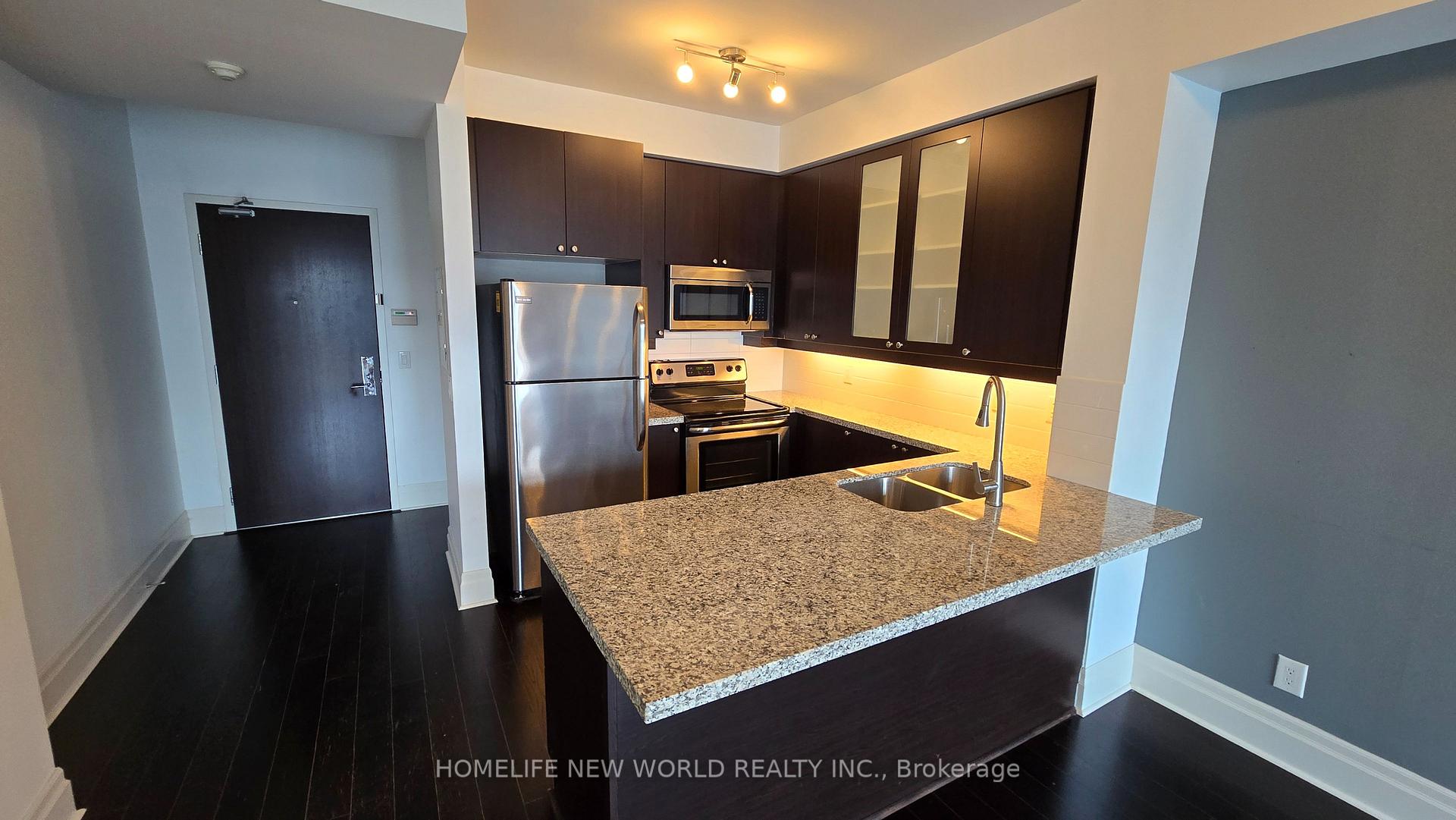 Photo 2 of Unit 302, 131 Upper Duke Crescent, Markham, Unionville — HOMEH