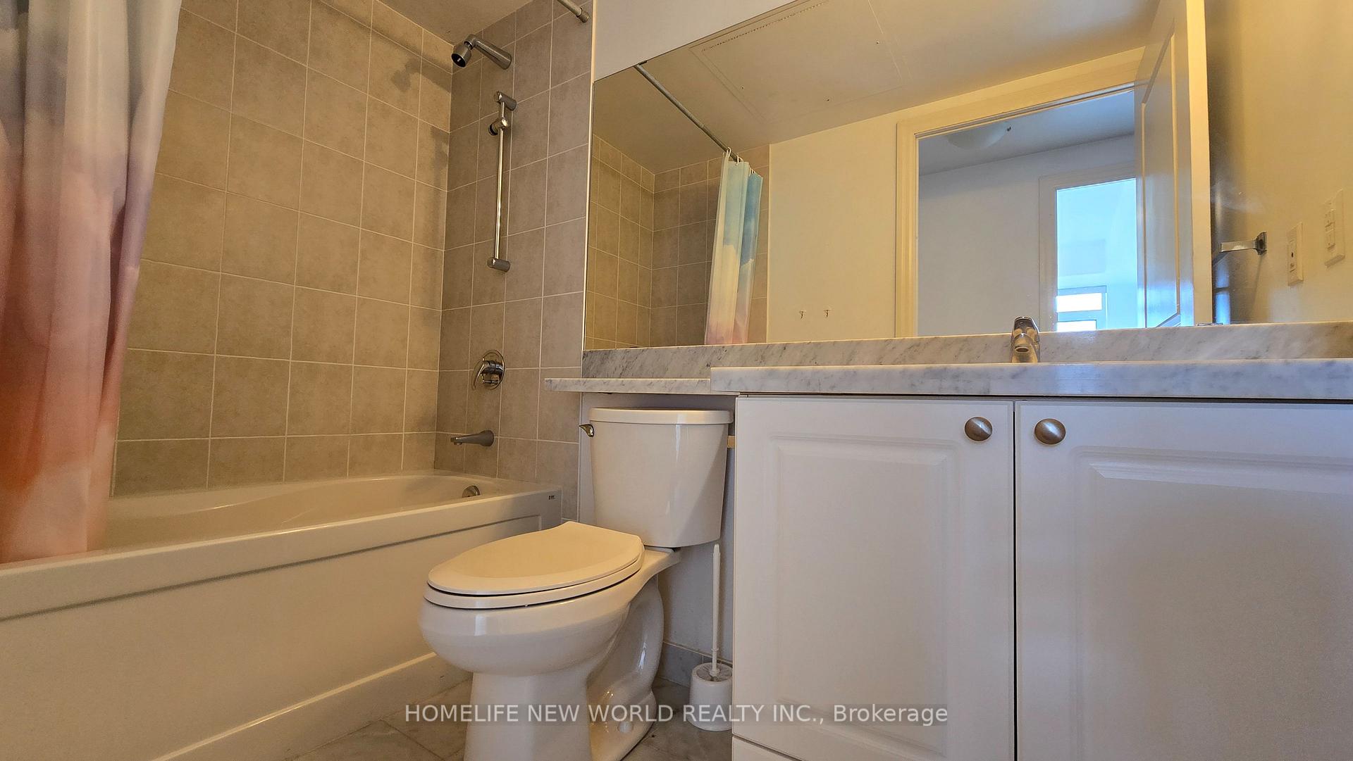 Photo 5 of Unit 302, 131 Upper Duke Crescent, Markham, Unionville — HOMEH