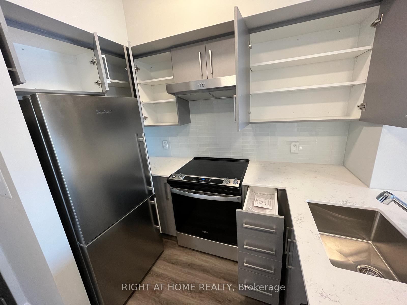 Photo 4 of Unit 1713, 15 Queen Street S, Hamilton, Central — HOMEH
