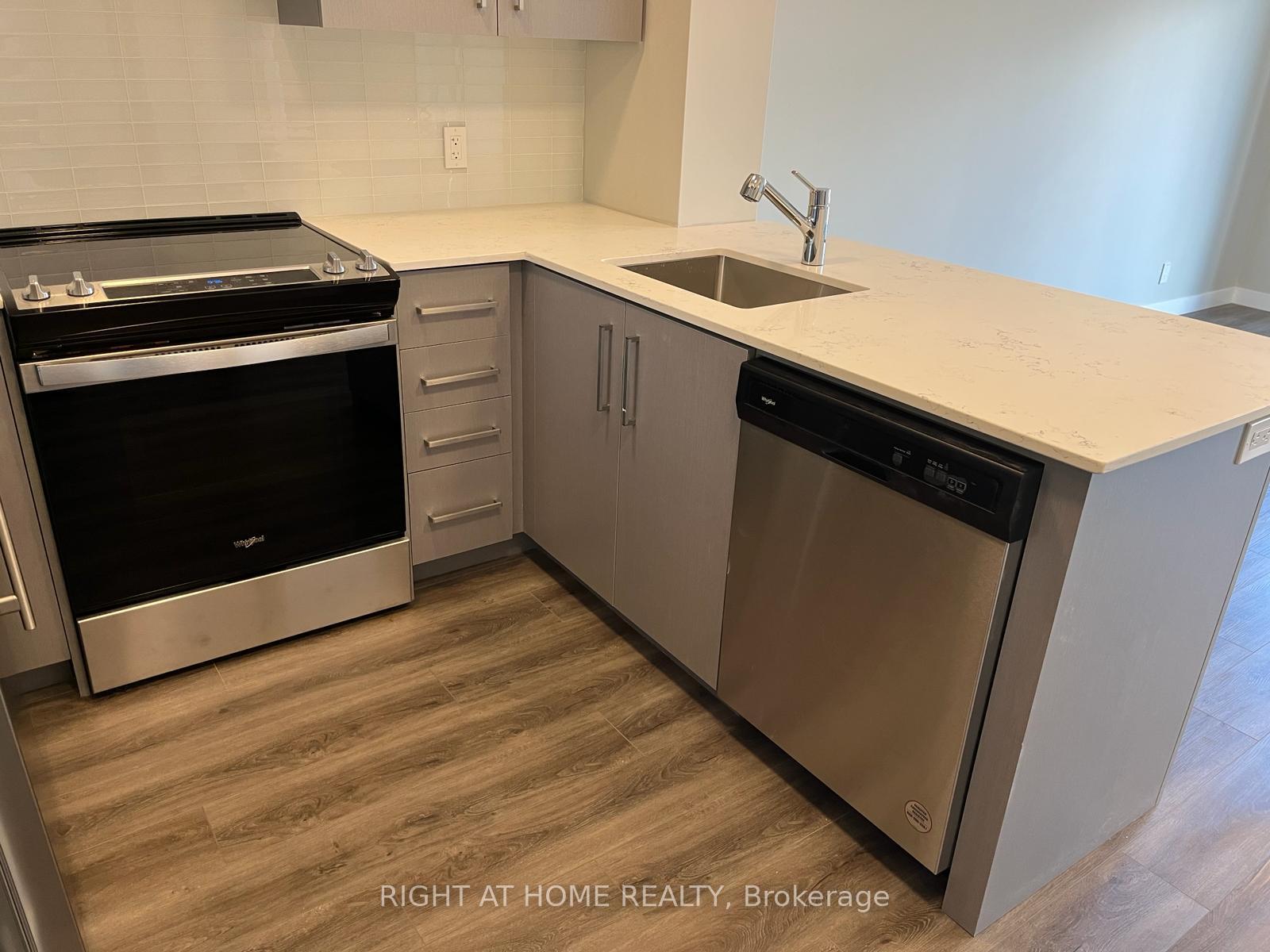 Photo 5 of Unit 1713, 15 Queen Street S, Hamilton, Central — HOMEH