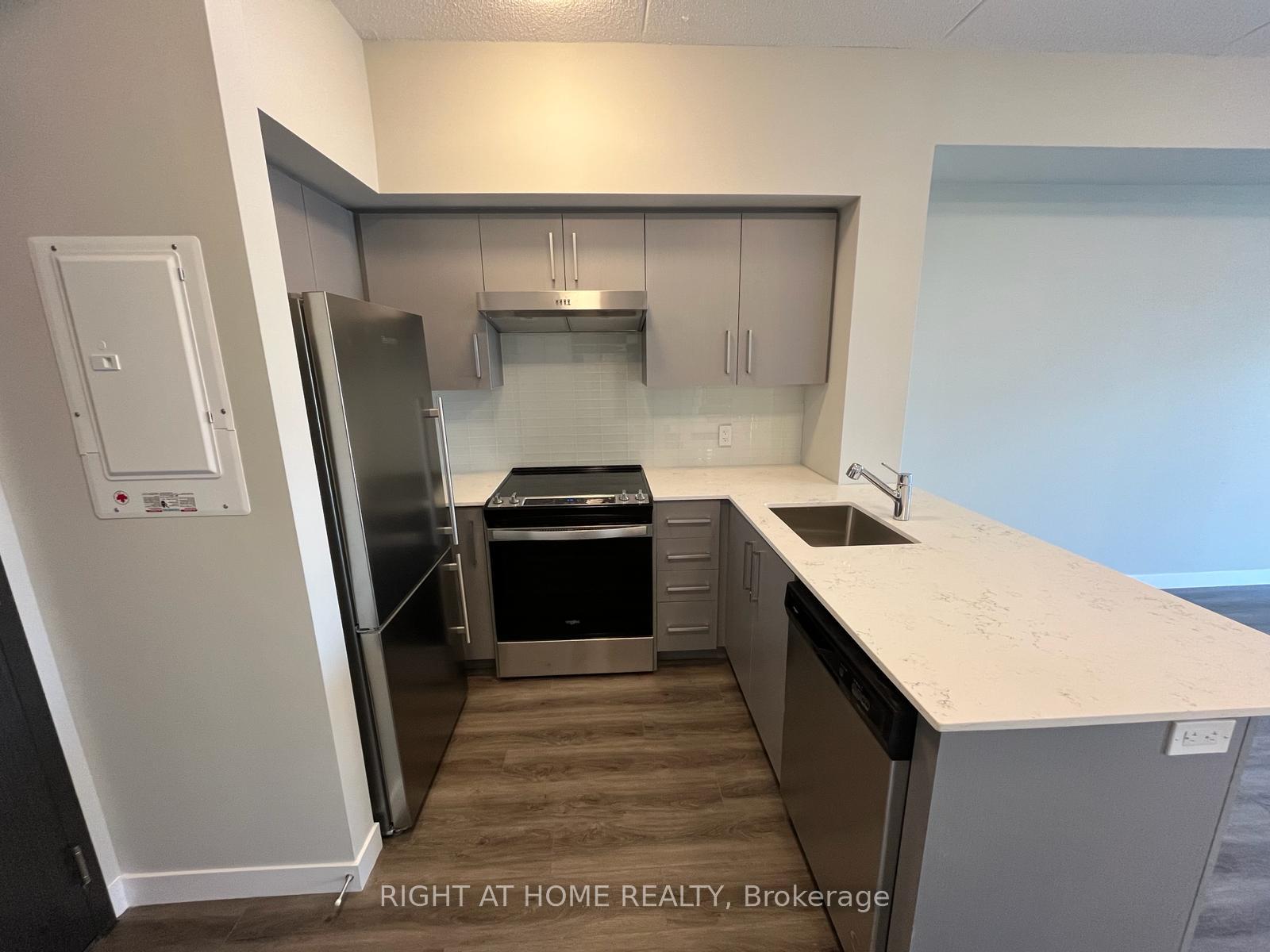 Photo 6 of Unit 1713, 15 Queen Street S, Hamilton, Central — HOMEH