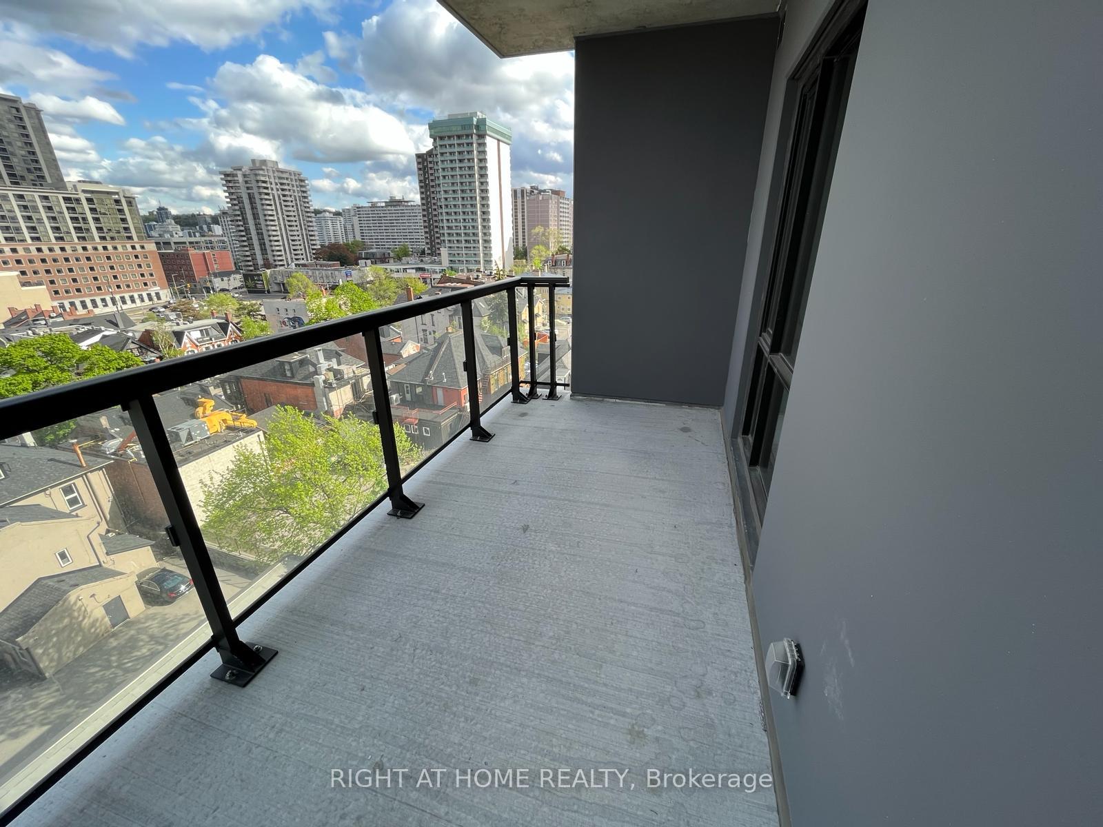 Photo 13 of Unit 1713, 15 Queen Street S, Hamilton, Central — HOMEH
