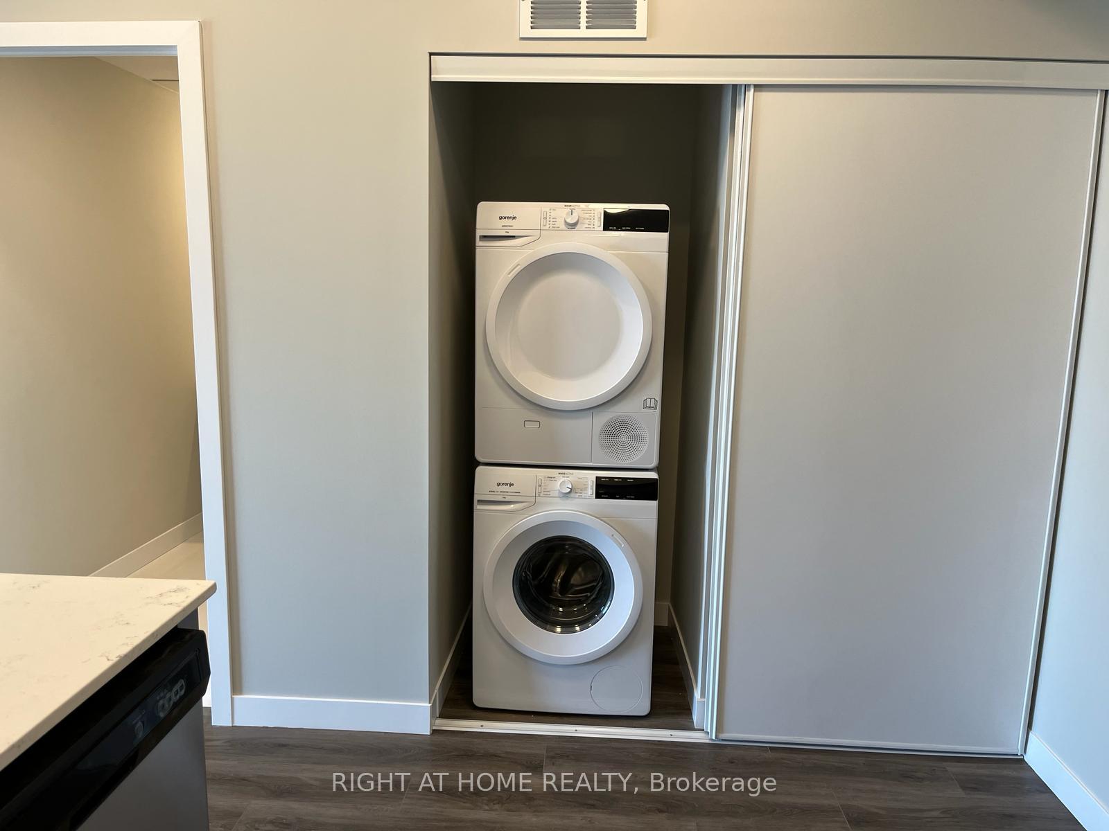 Photo 25 of Unit 1713, 15 Queen Street S, Hamilton, Central — HOMEH