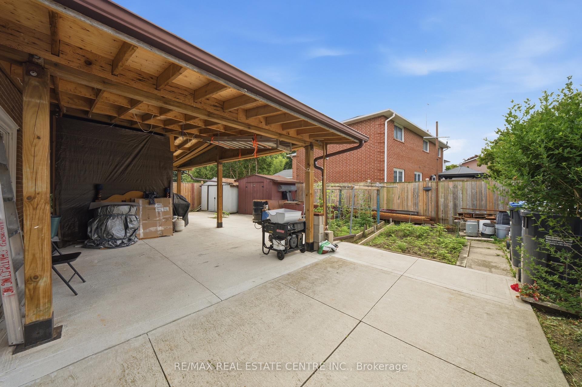 Photo 41 of 4 Manorcrest Street, Brampton, Central Park — HOMEH