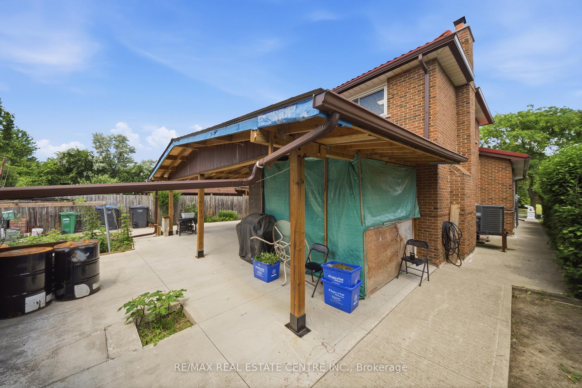 Photo 43 of 4 Manorcrest Street, Brampton, Central Park — HOMEH
