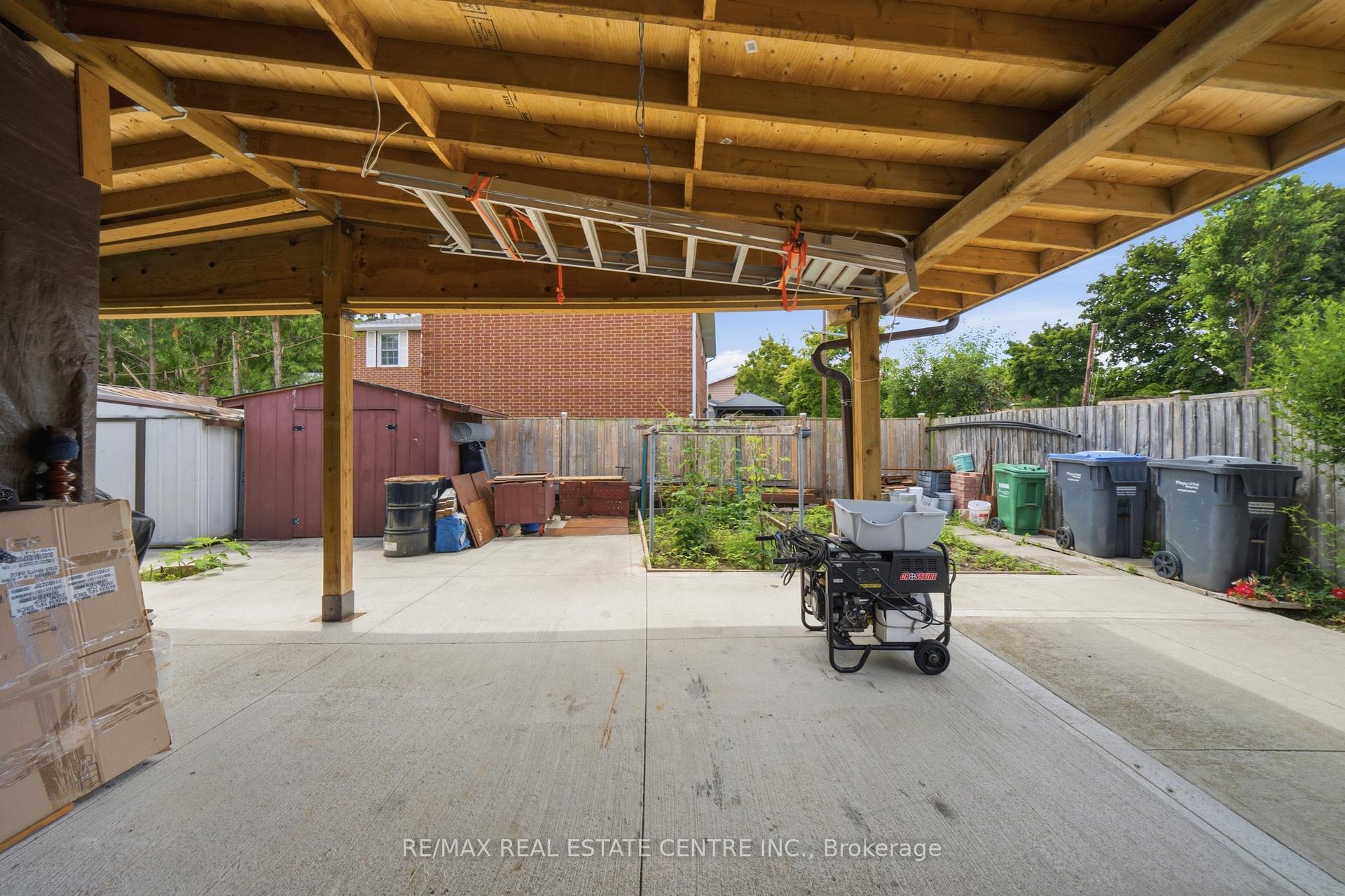 Photo 44 of 4 Manorcrest Street, Brampton, Central Park — HOMEH
