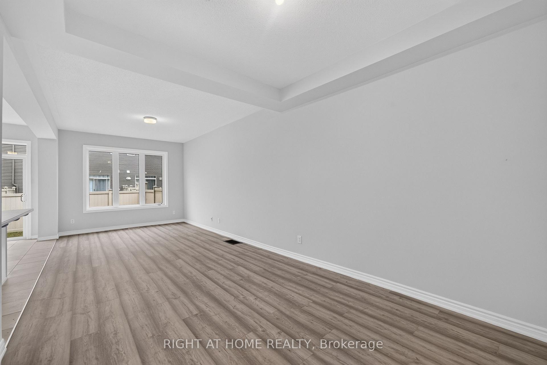 Photo 7 of 263 Sweetvalley Drive, Ottawa, Avalon West — HOMEH