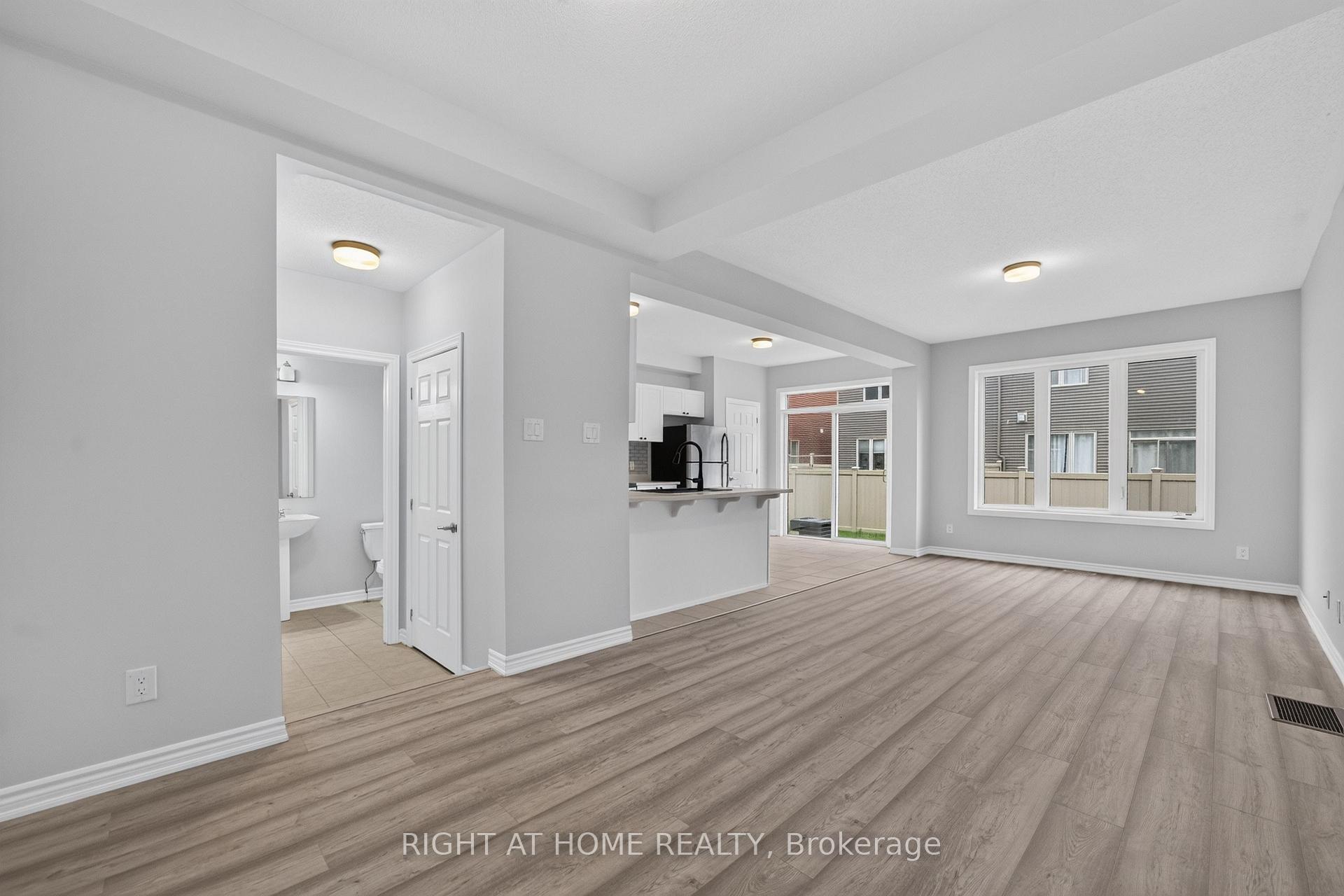 Photo 8 of 263 Sweetvalley Drive, Ottawa, Avalon West — HOMEH