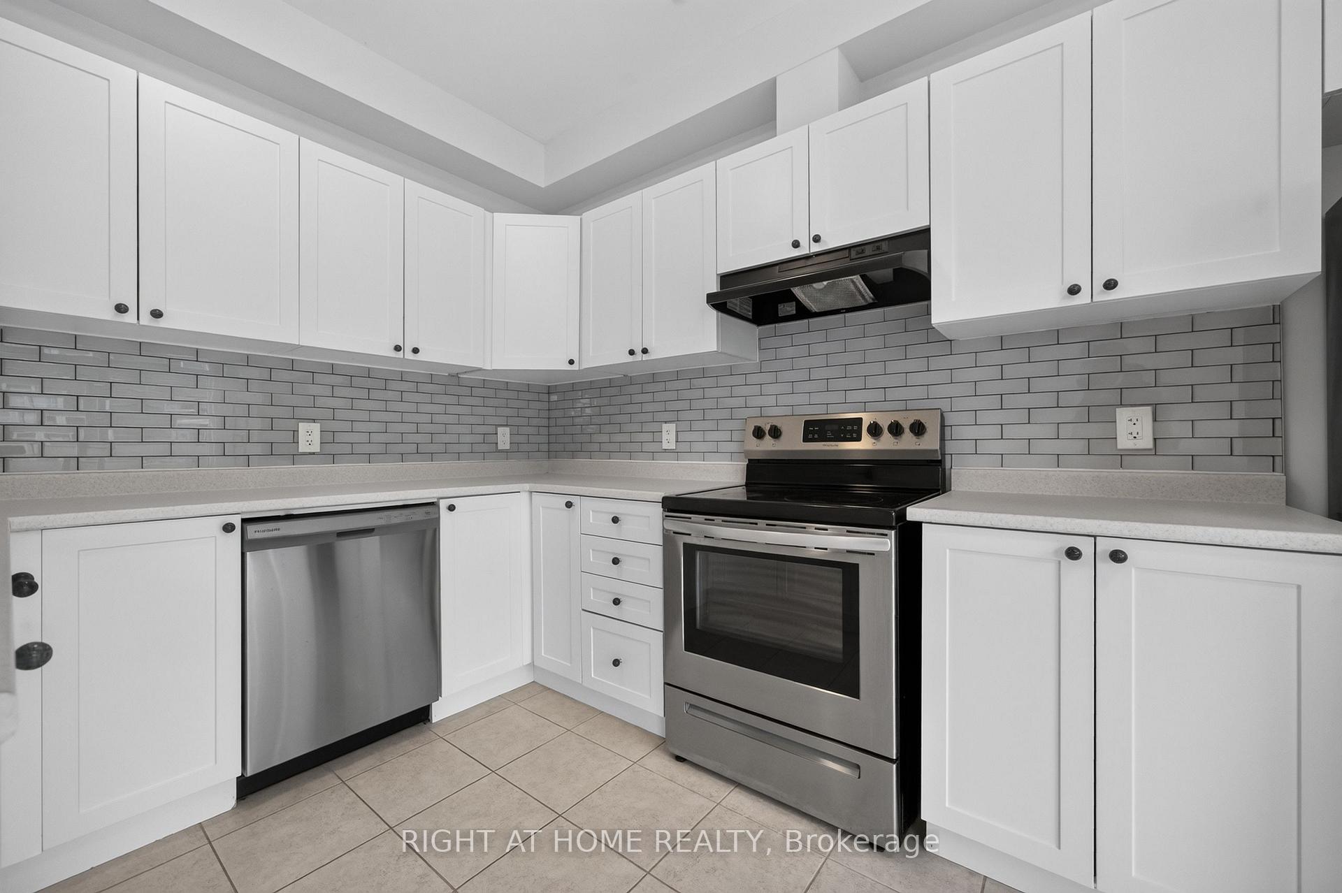 Photo 19 of 263 Sweetvalley Drive, Ottawa, Avalon West — HOMEH