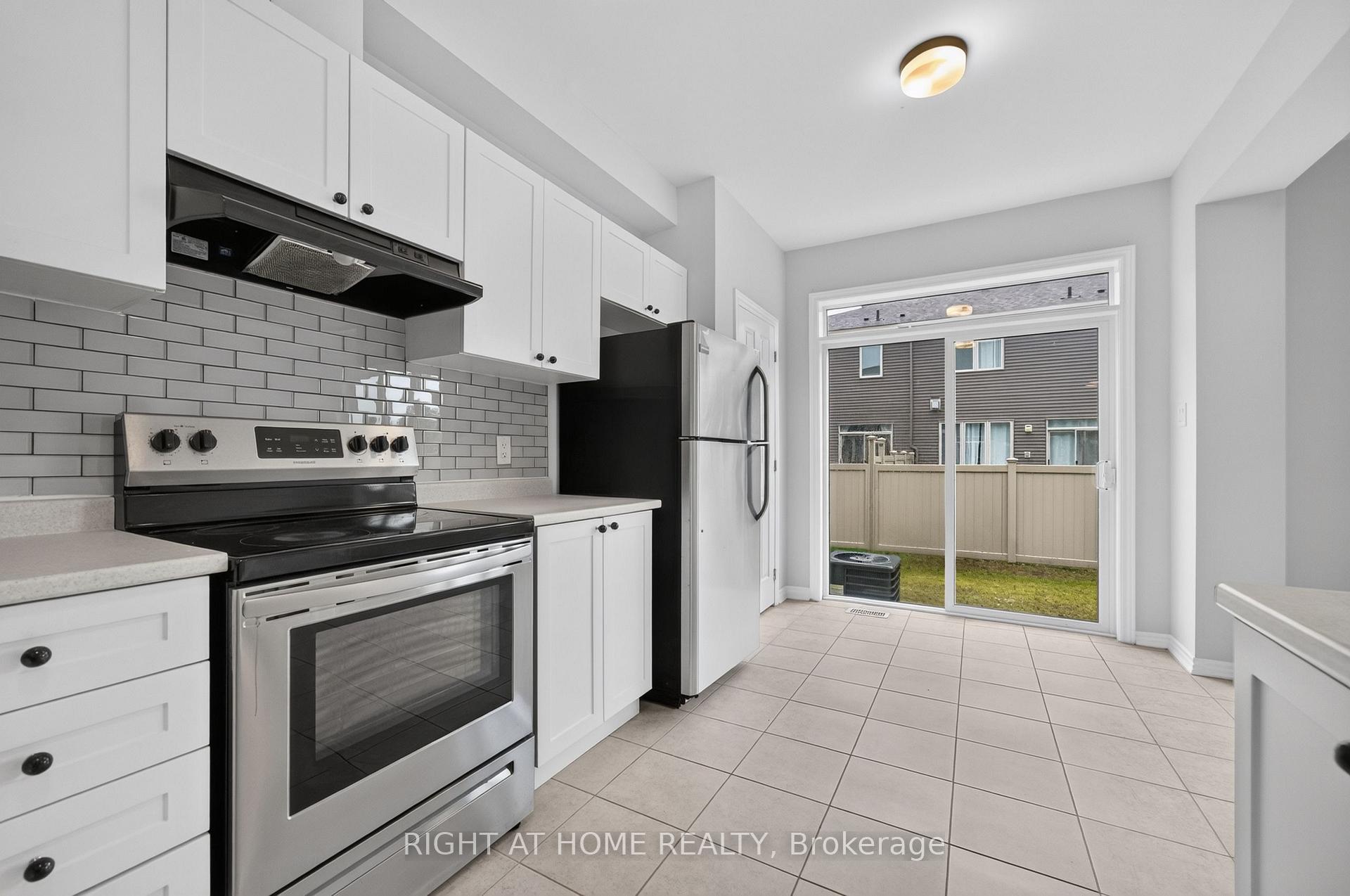 Photo 20 of 263 Sweetvalley Drive, Ottawa, Avalon West — HOMEH