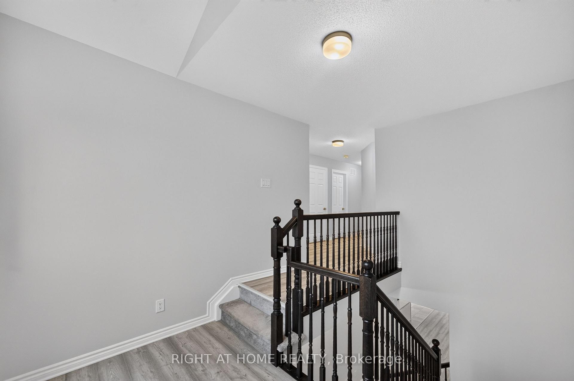 Photo 24 of 263 Sweetvalley Drive, Ottawa, Avalon West — HOMEH