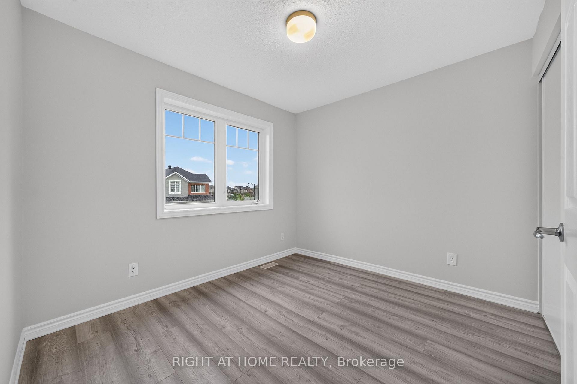 Photo 31 of 263 Sweetvalley Drive, Ottawa, Avalon West — HOMEH