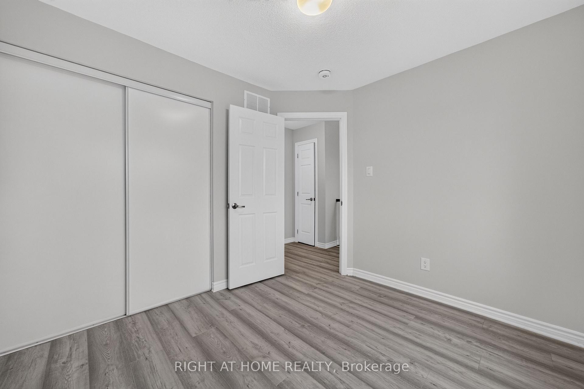 Photo 32 of 263 Sweetvalley Drive, Ottawa, Avalon West — HOMEH
