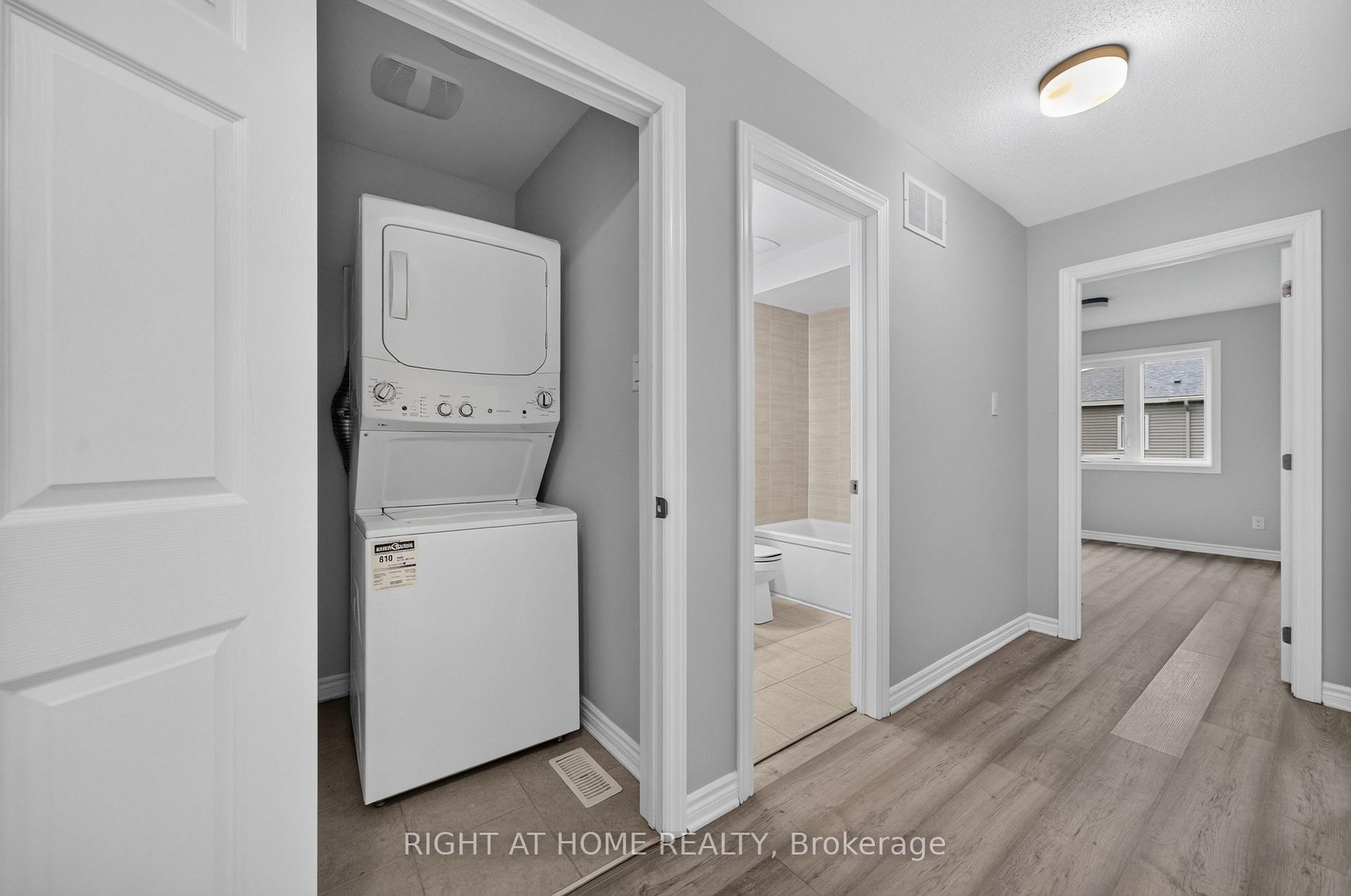 Photo 34 of 263 Sweetvalley Drive, Ottawa, Avalon West — HOMEH