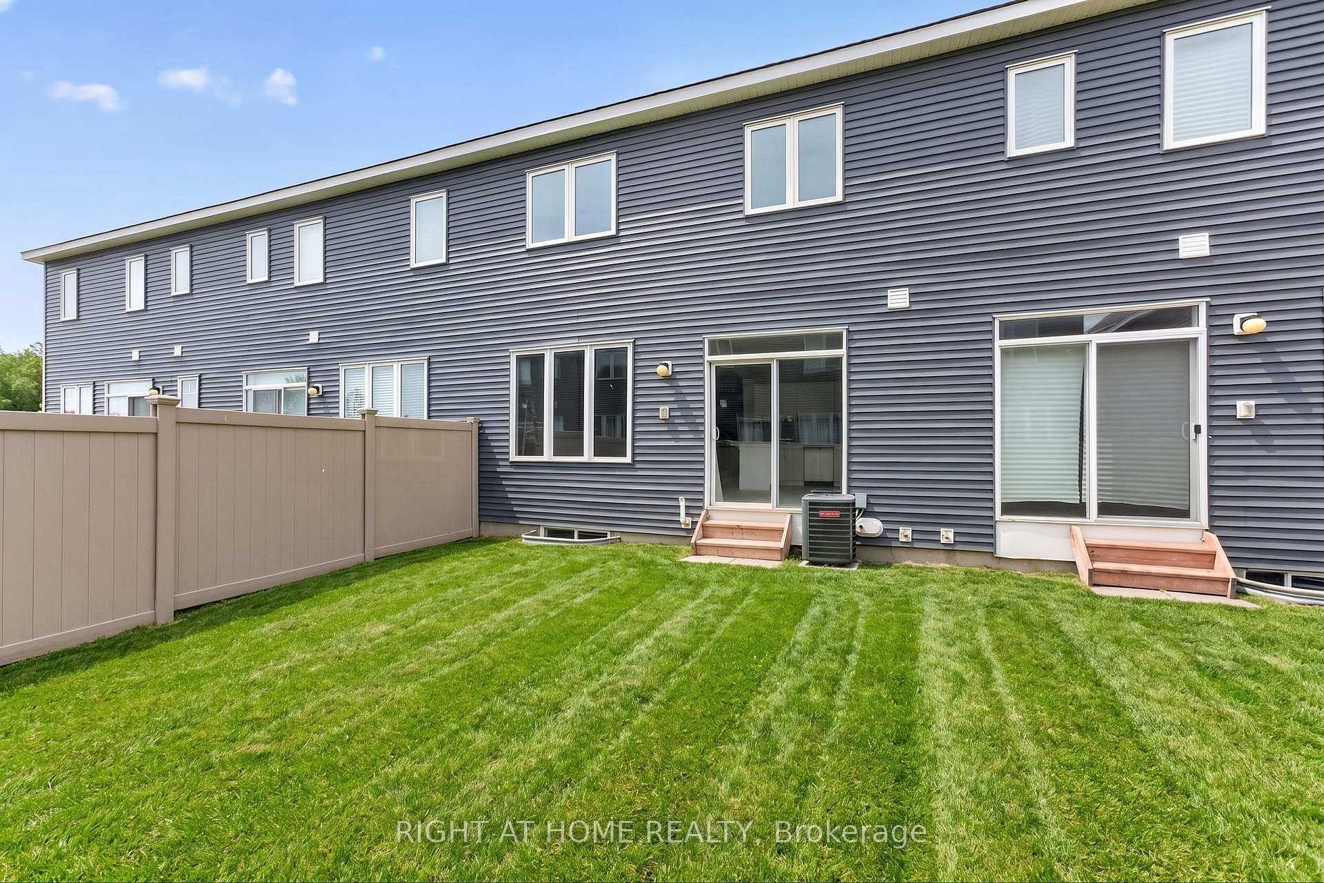 Photo 36 of 263 Sweetvalley Drive, Ottawa, Avalon West — HOMEH