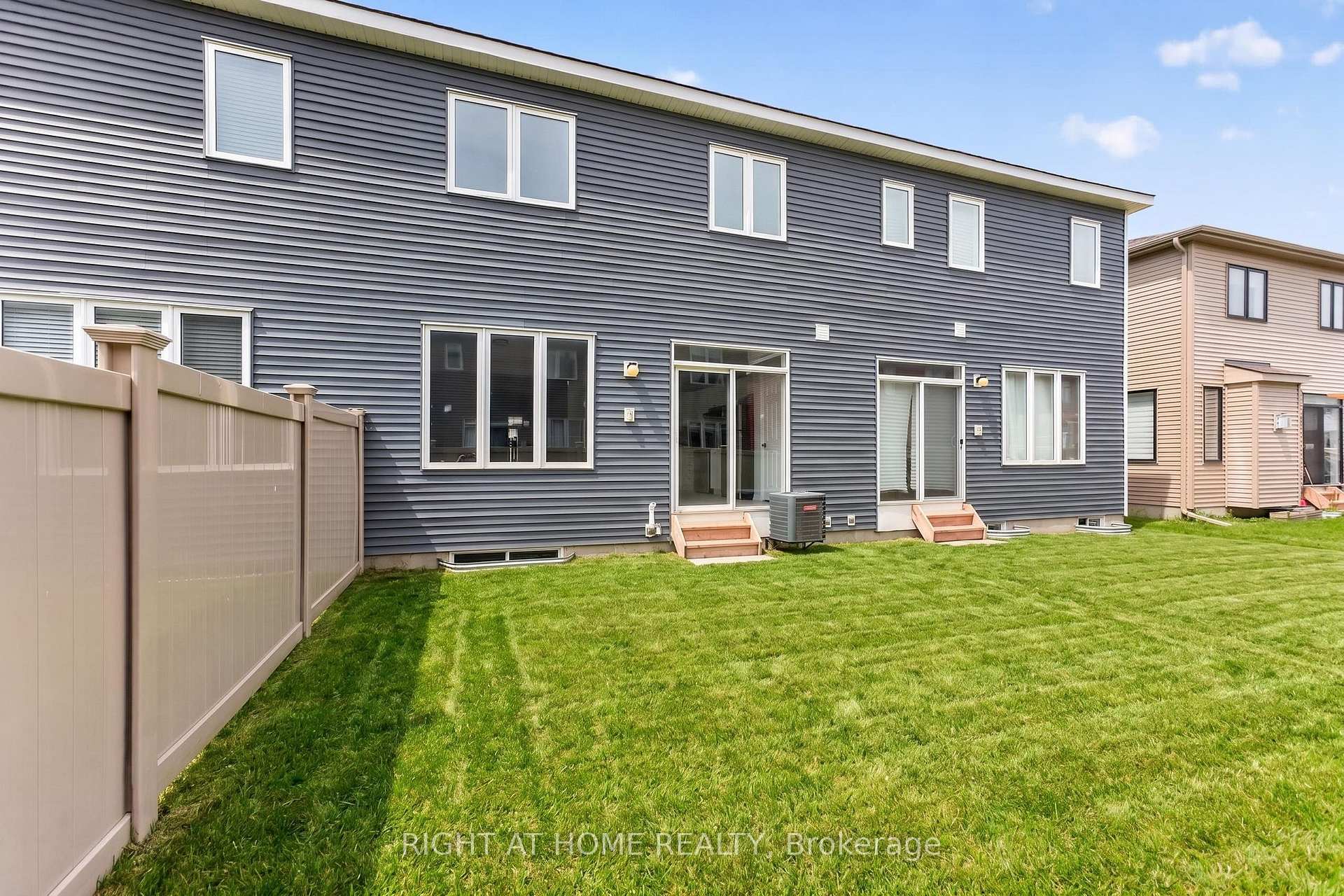 Photo 37 of 263 Sweetvalley Drive, Ottawa, Avalon West — HOMEH