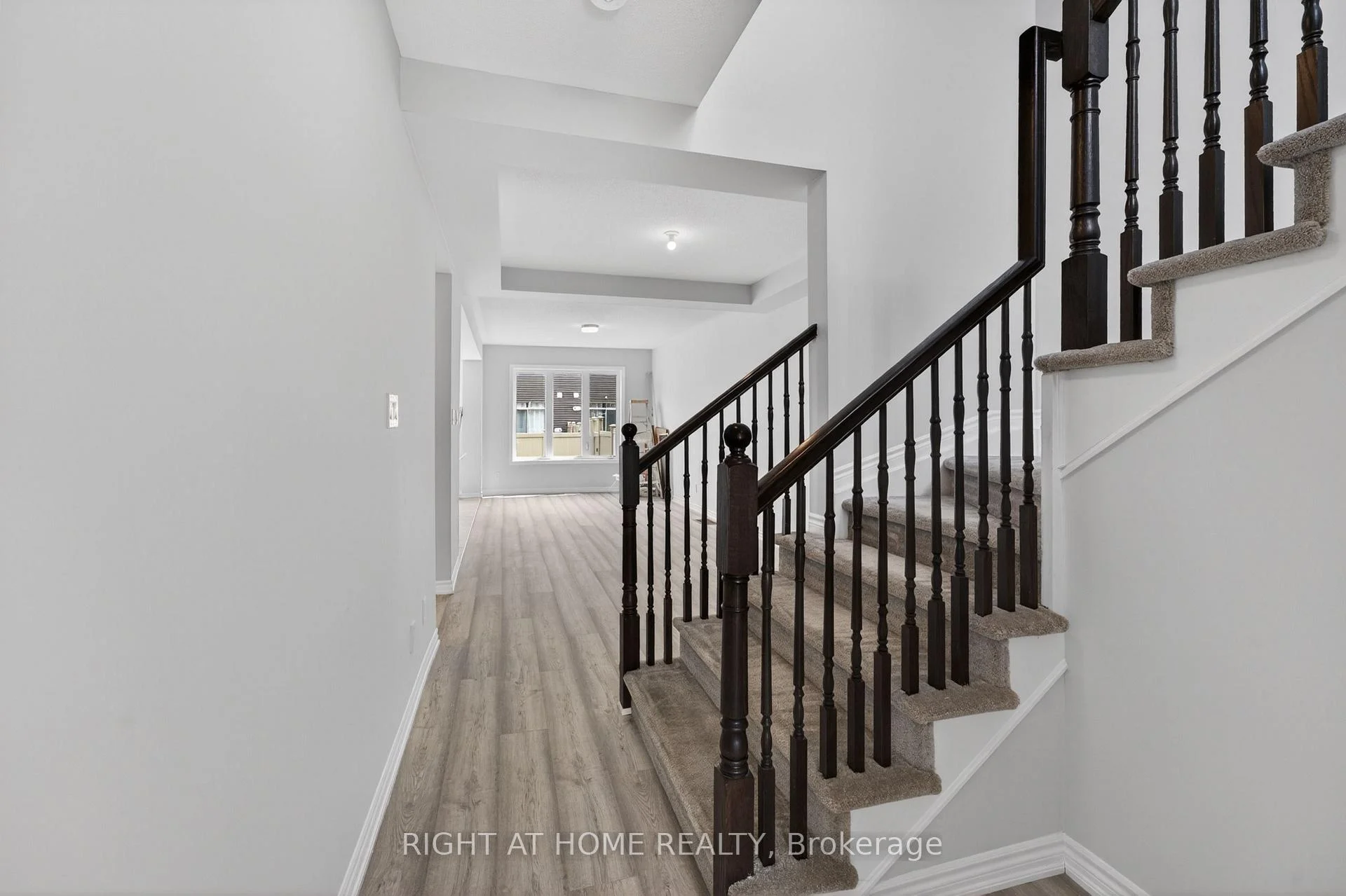 Photo 43 of 263 Sweetvalley Drive, Ottawa, Avalon West — HOMEH