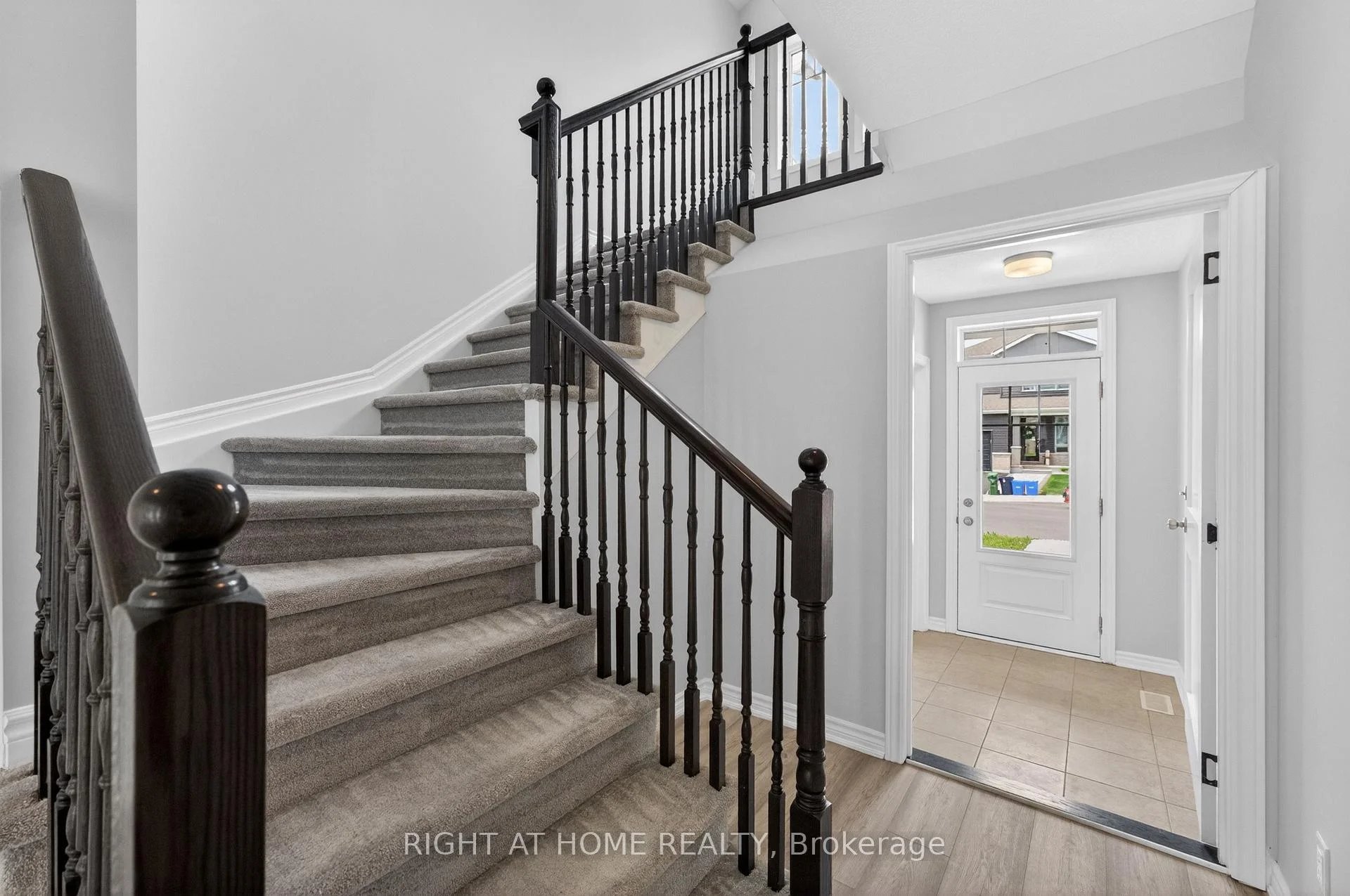 Photo 57 of 263 Sweetvalley Drive, Ottawa, Avalon West — HOMEH