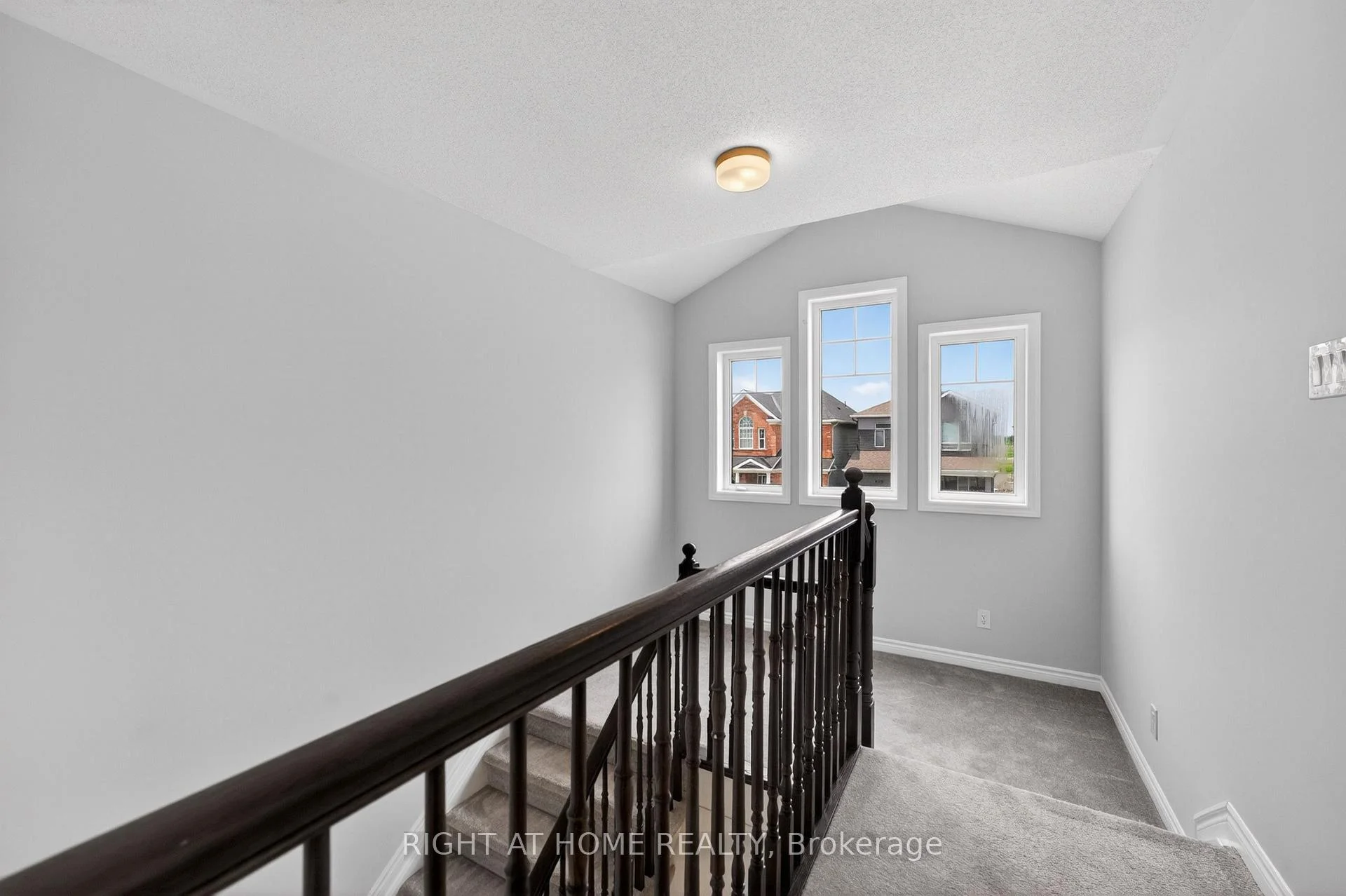 Photo 59 of 263 Sweetvalley Drive, Ottawa, Avalon West — HOMEH