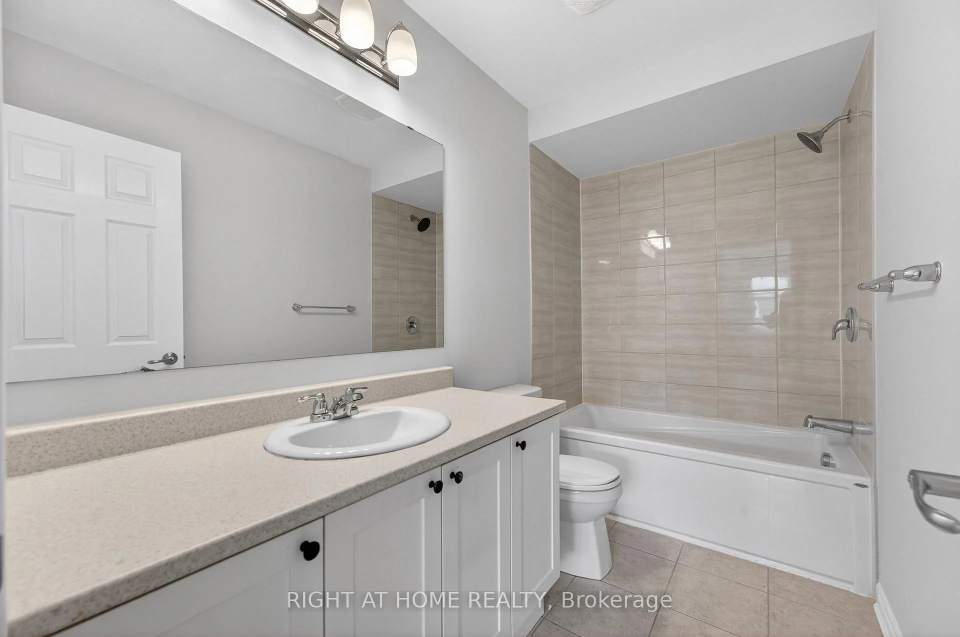 Photo 62 of 263 Sweetvalley Drive, Ottawa, Avalon West — HOMEH