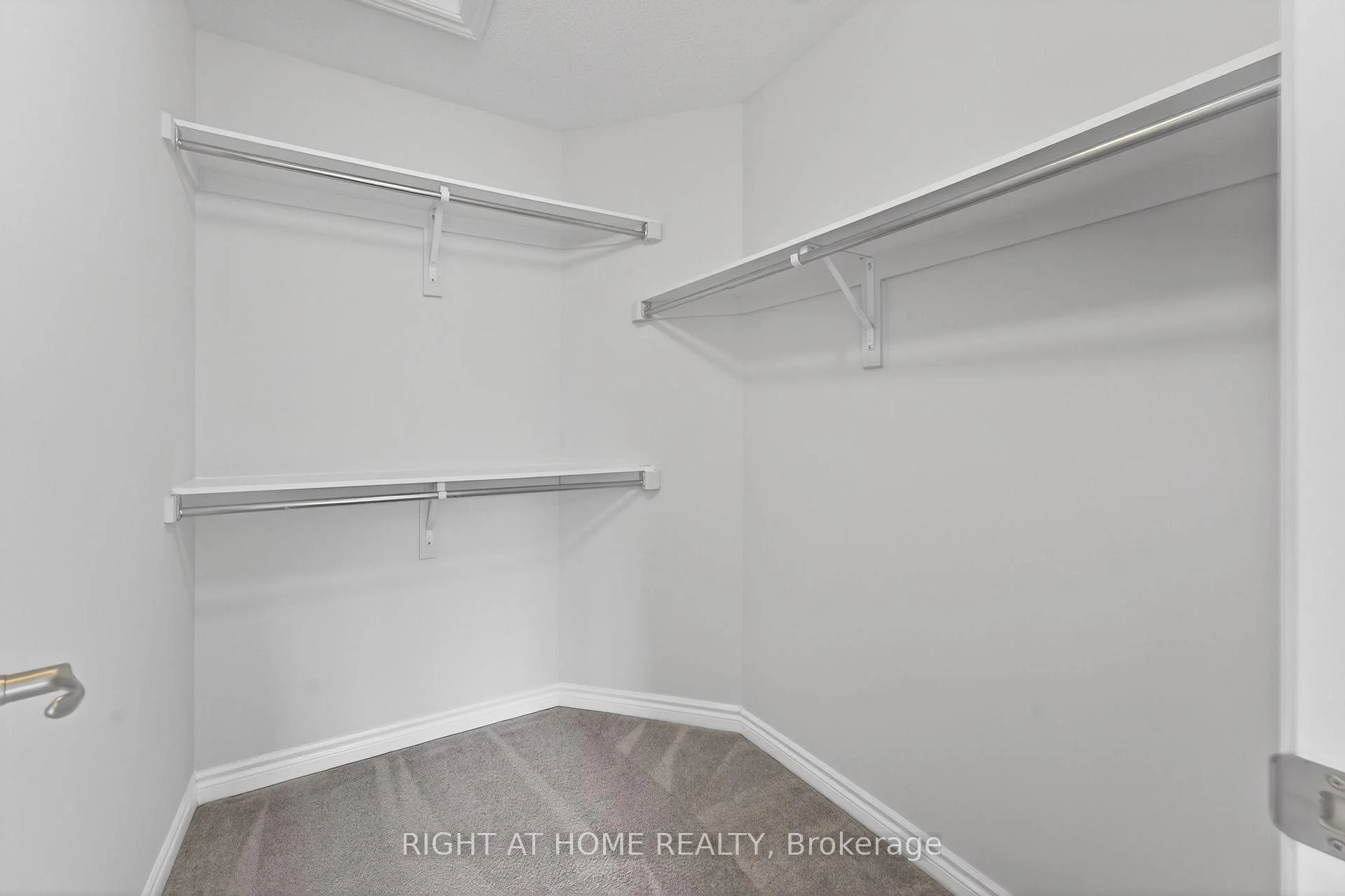 Photo 63 of 263 Sweetvalley Drive, Ottawa, Avalon West — HOMEH