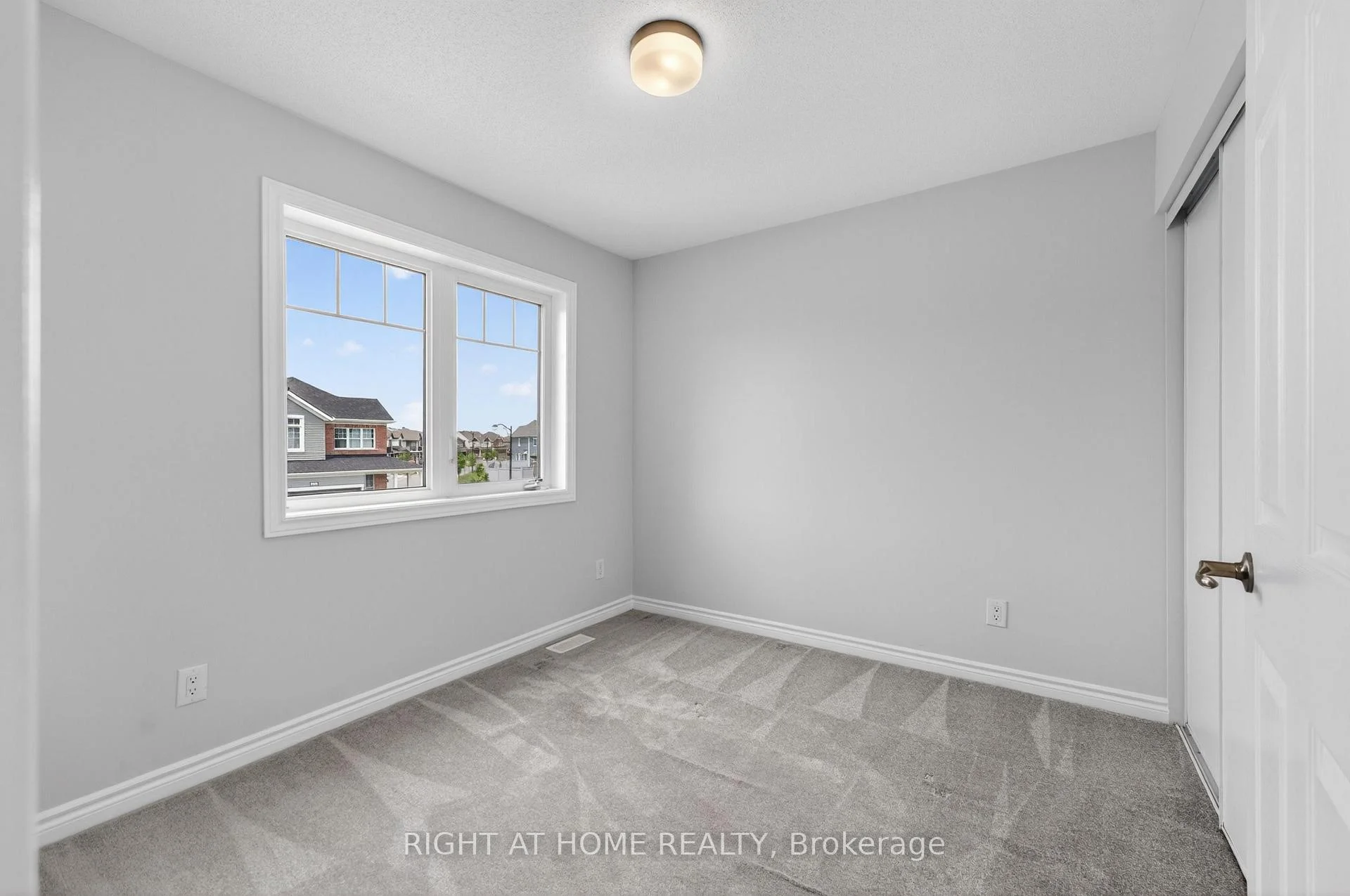 Photo 67 of 263 Sweetvalley Drive, Ottawa, Avalon West — HOMEH